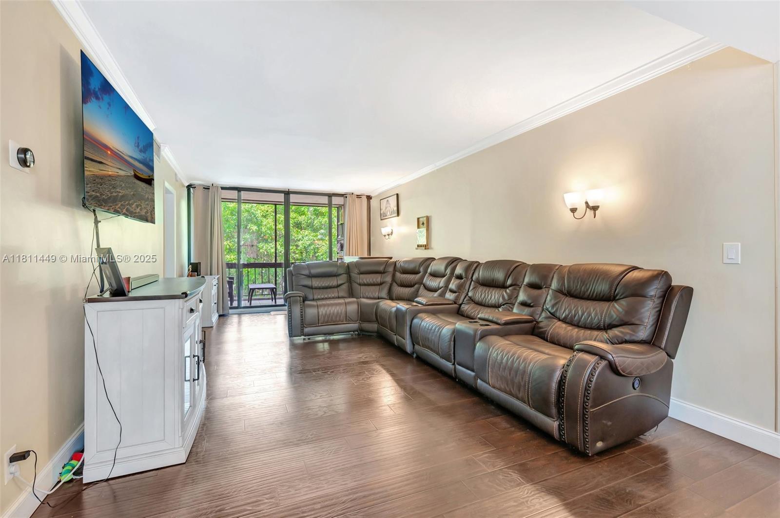 8411 Forest Hills Dr 208, Coral Springs, Broward County, Florida - 3 Bedrooms  
2 Bathrooms - 