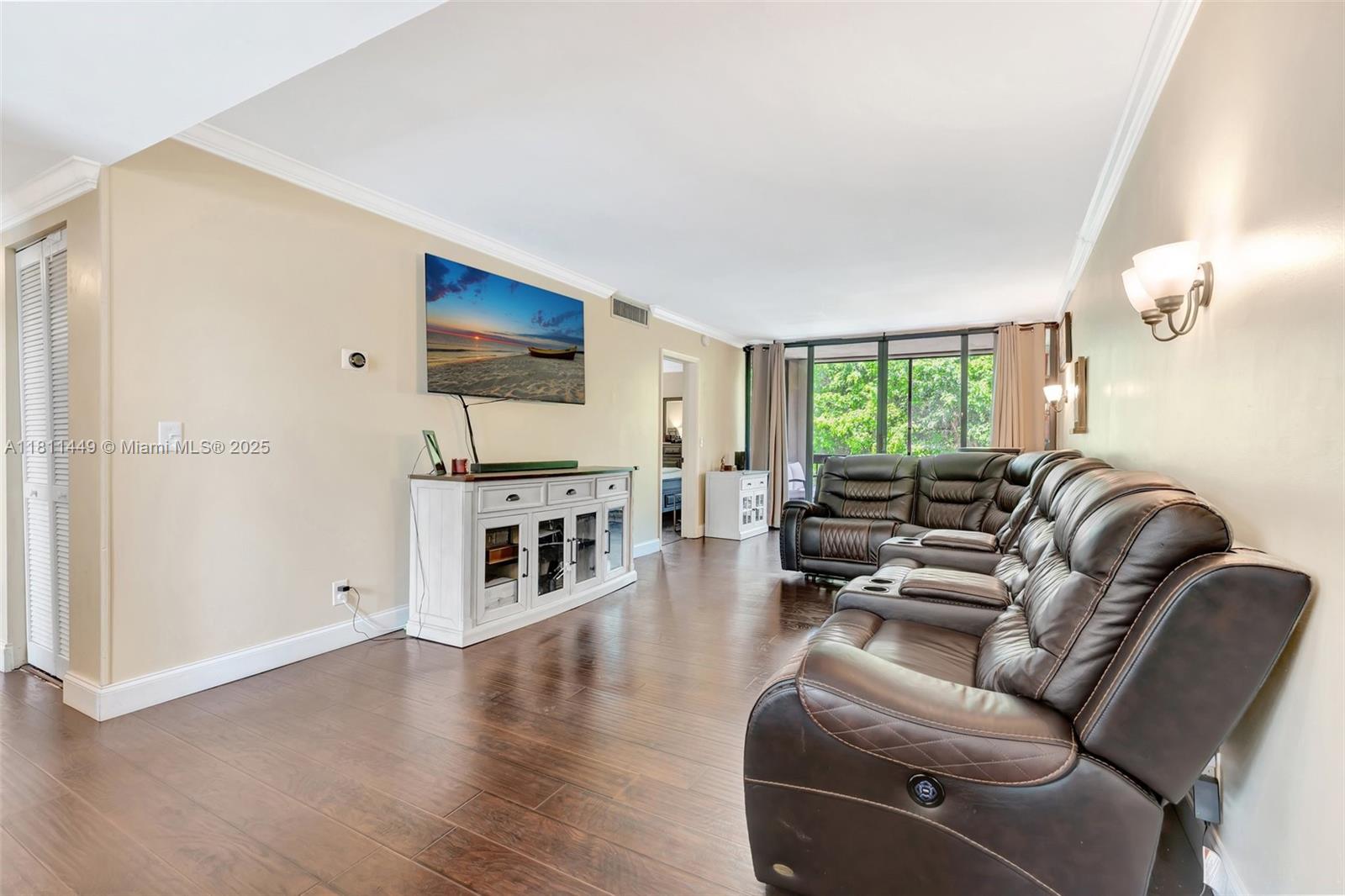 8411 Forest Hills Dr 208, Coral Springs, Broward County, Florida - 3 Bedrooms  
2 Bathrooms - 
