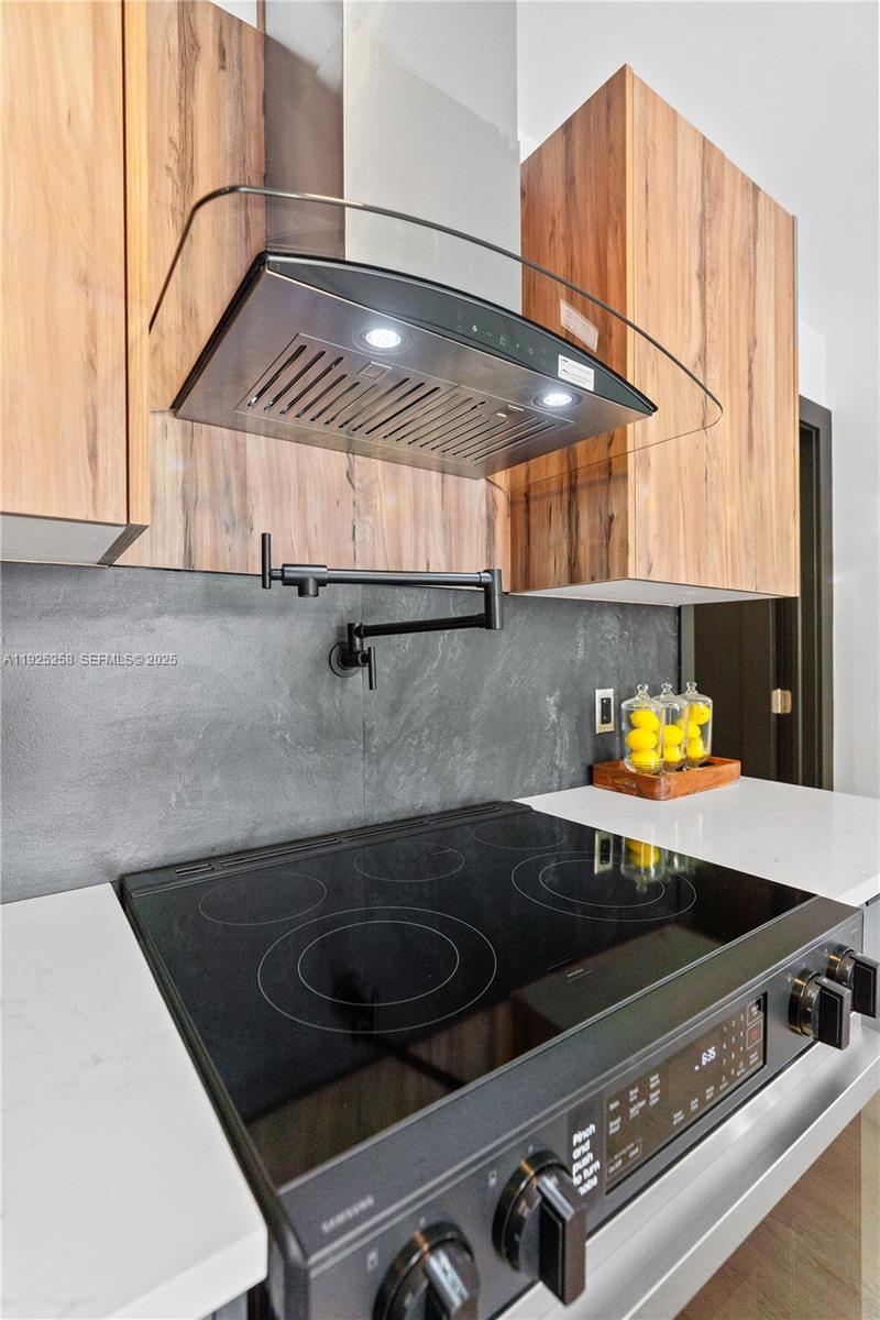 BUNCHE PARK - Residential Lease