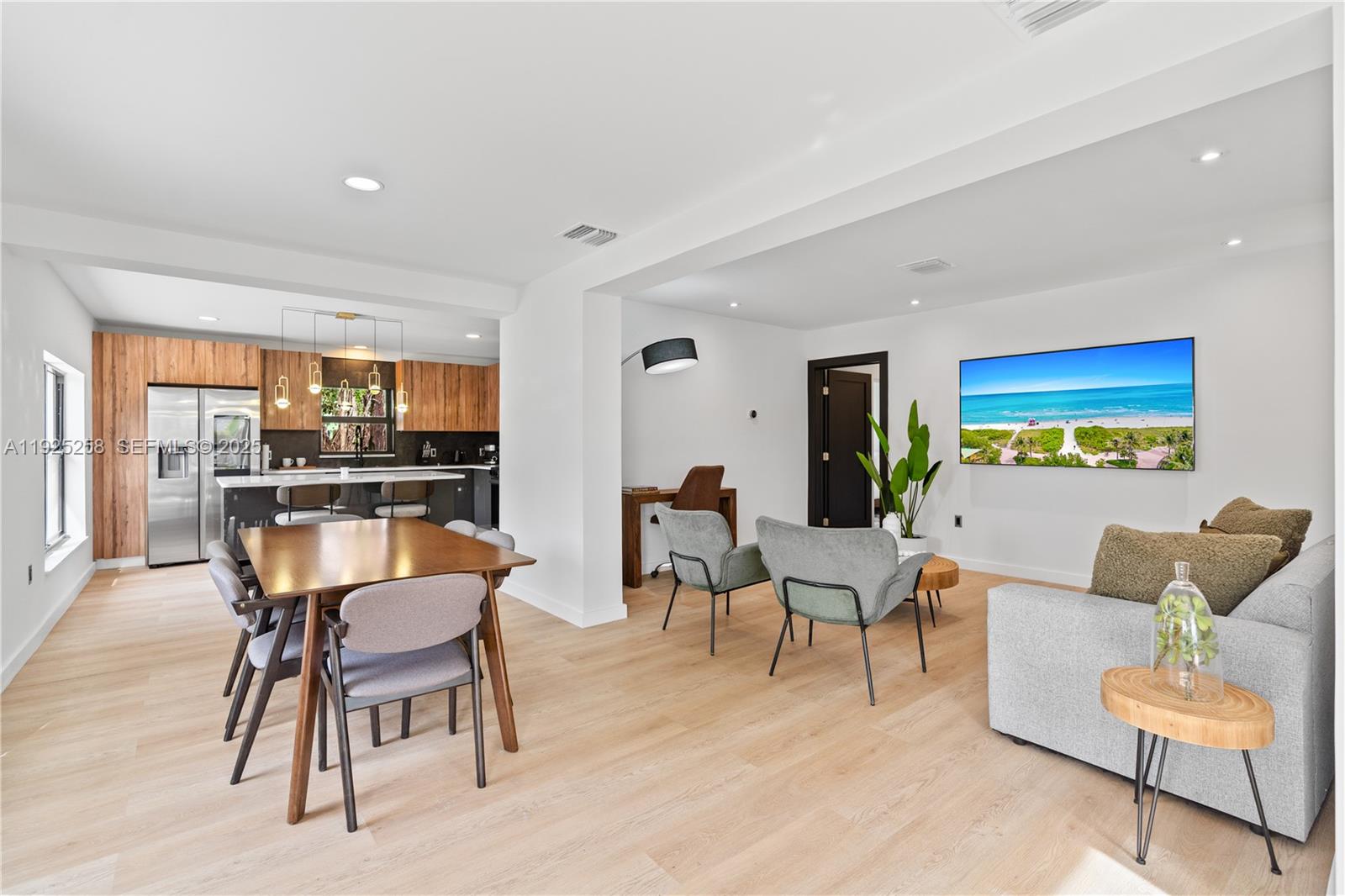 BUNCHE PARK - Residential Lease