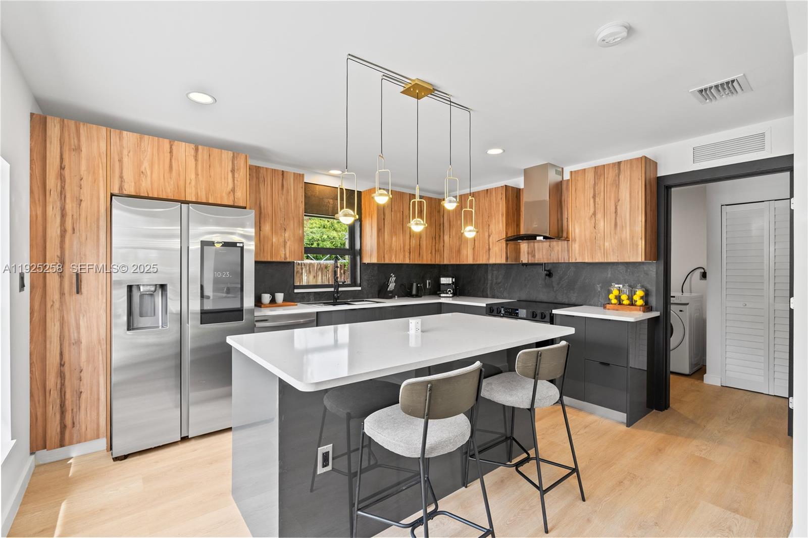 BUNCHE PARK - Residential Lease