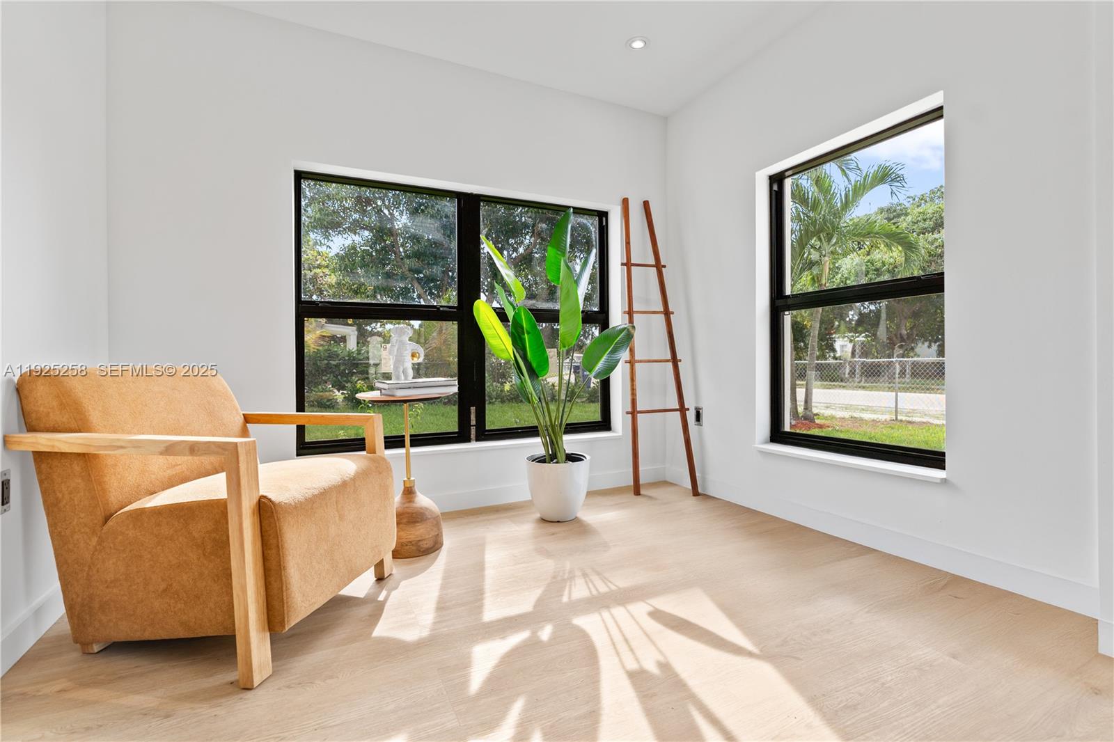 BUNCHE PARK - Residential Lease