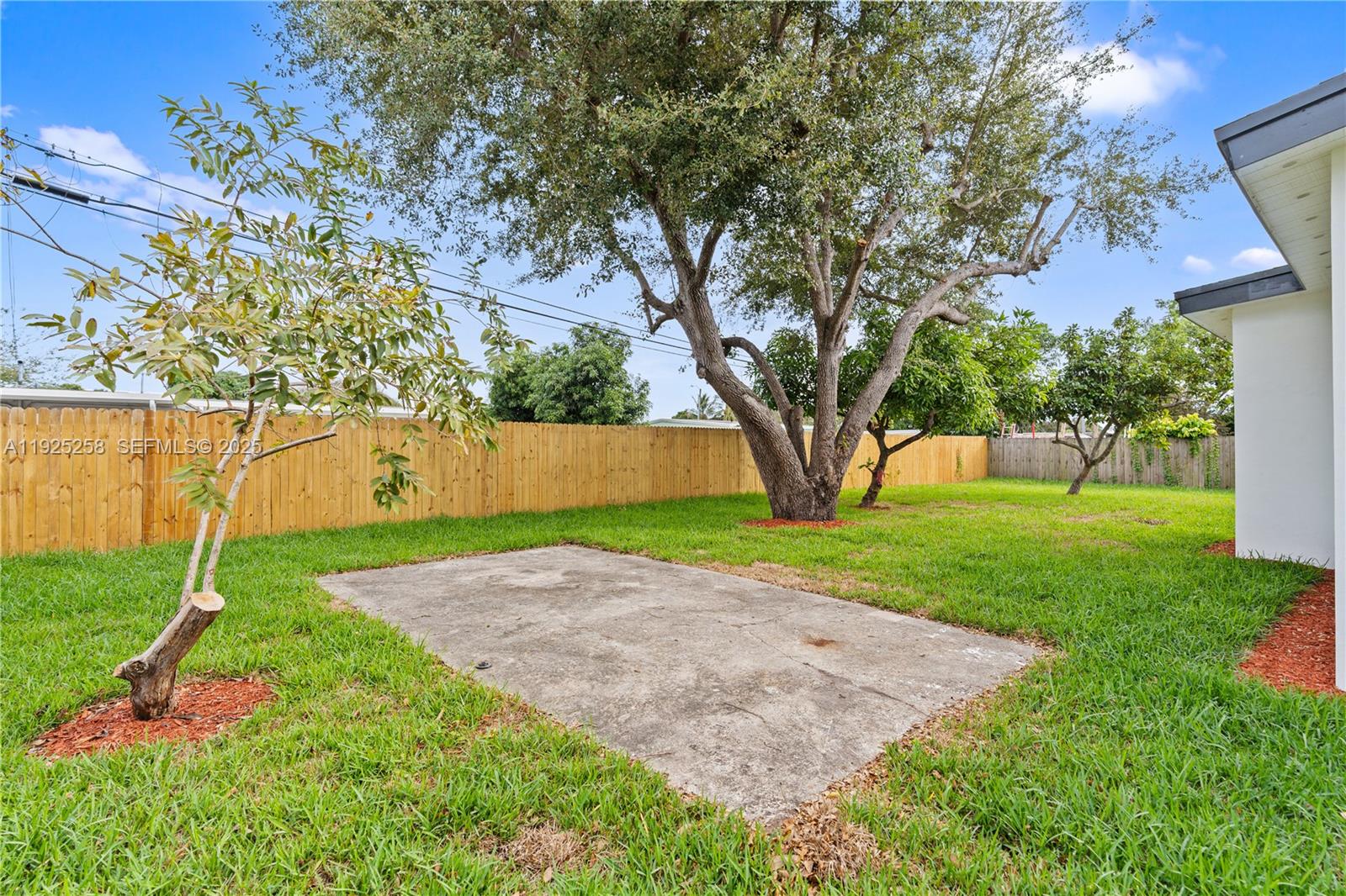 BUNCHE PARK - Residential Lease