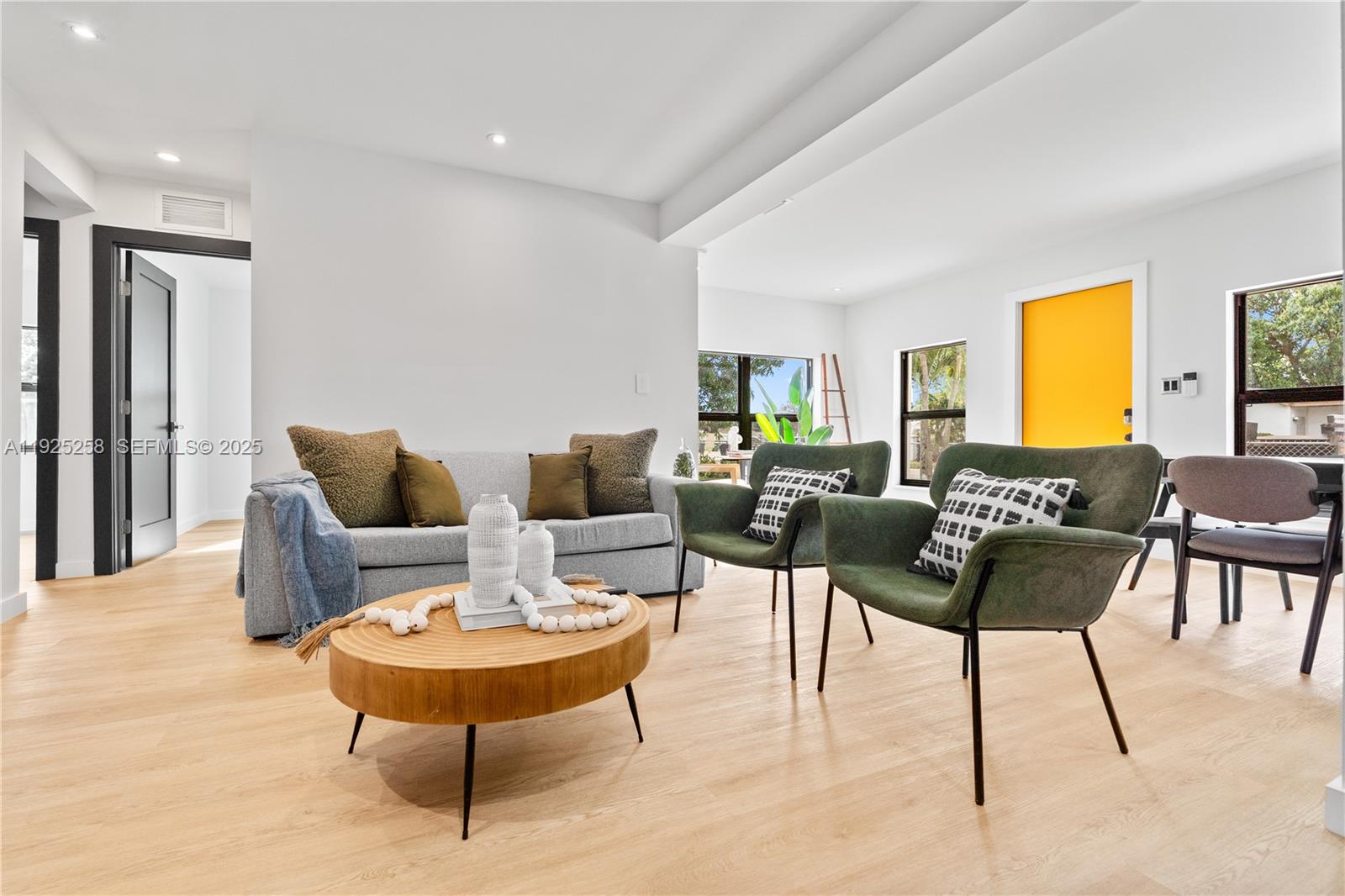 BUNCHE PARK - Residential Lease