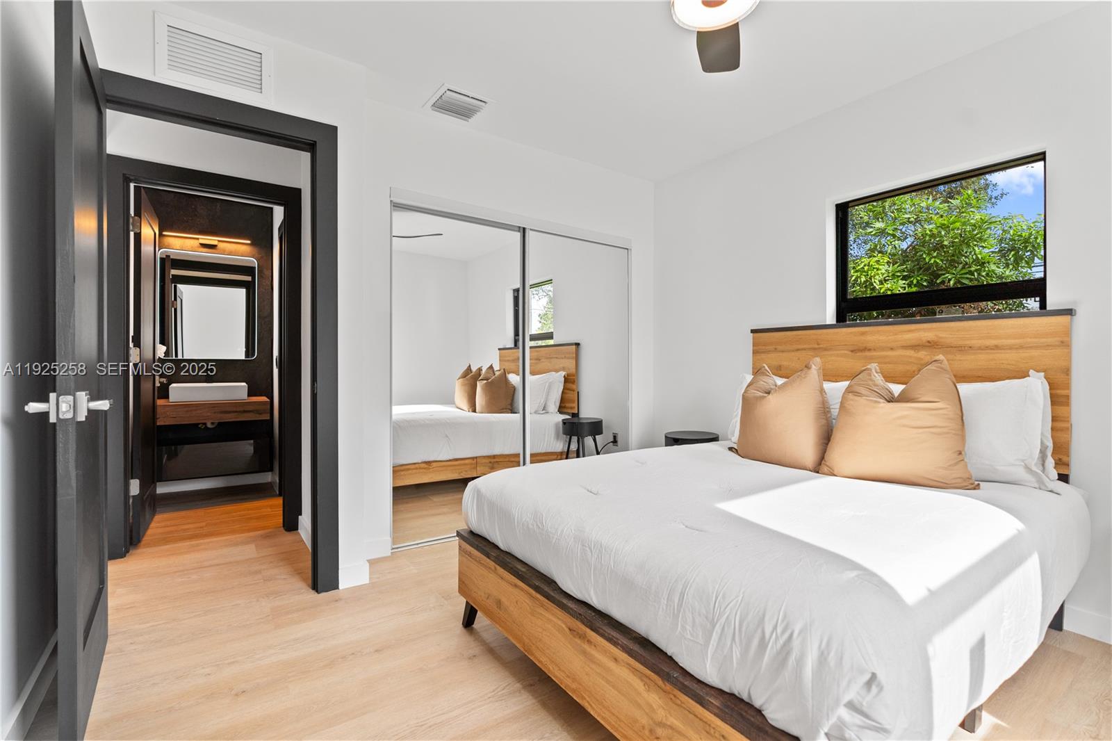 BUNCHE PARK - Residential Lease