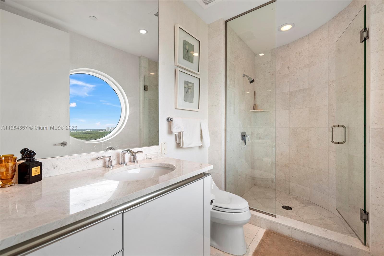 TURNBERRY OCEAN COLONY - Residential