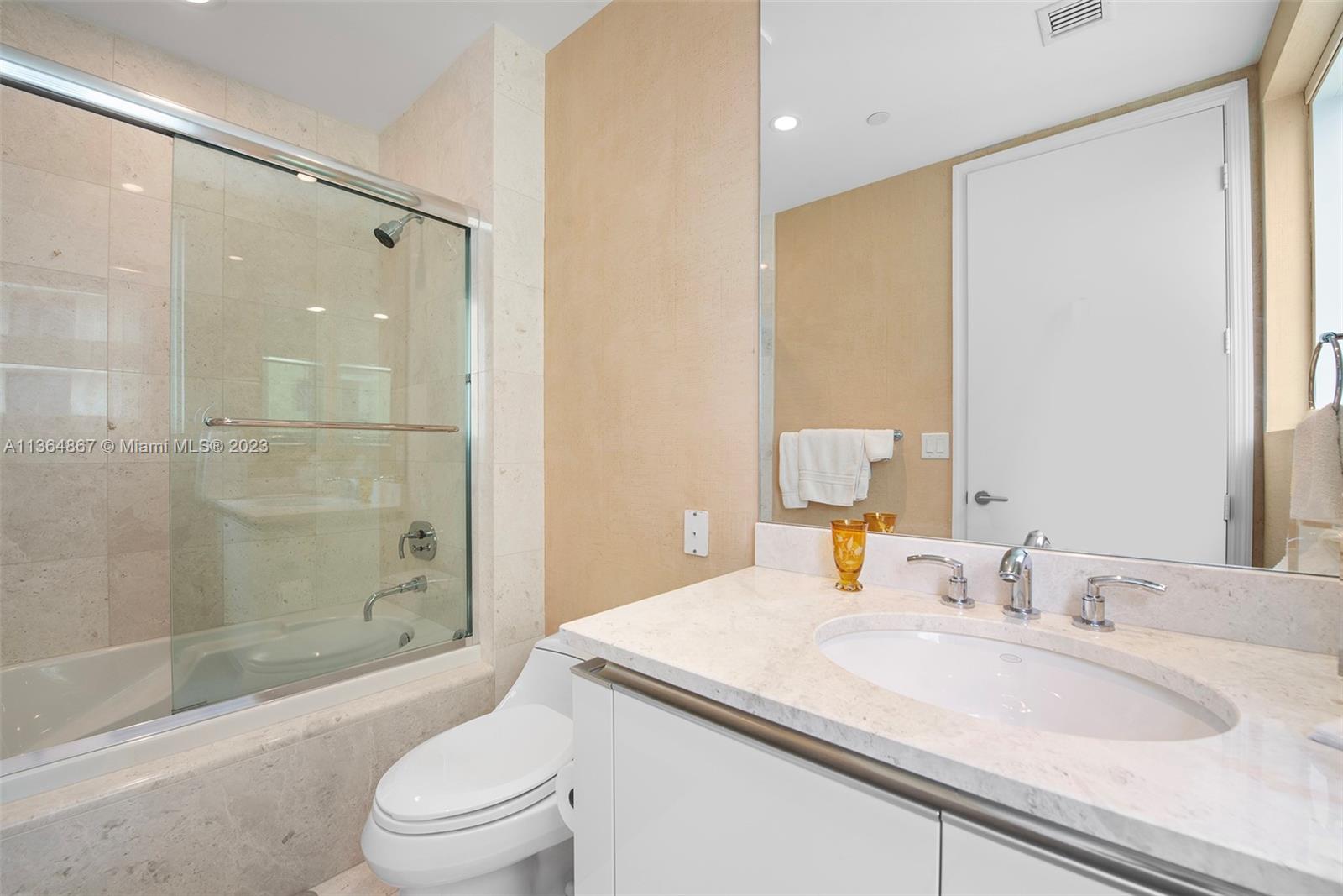 TURNBERRY OCEAN COLONY - Residential