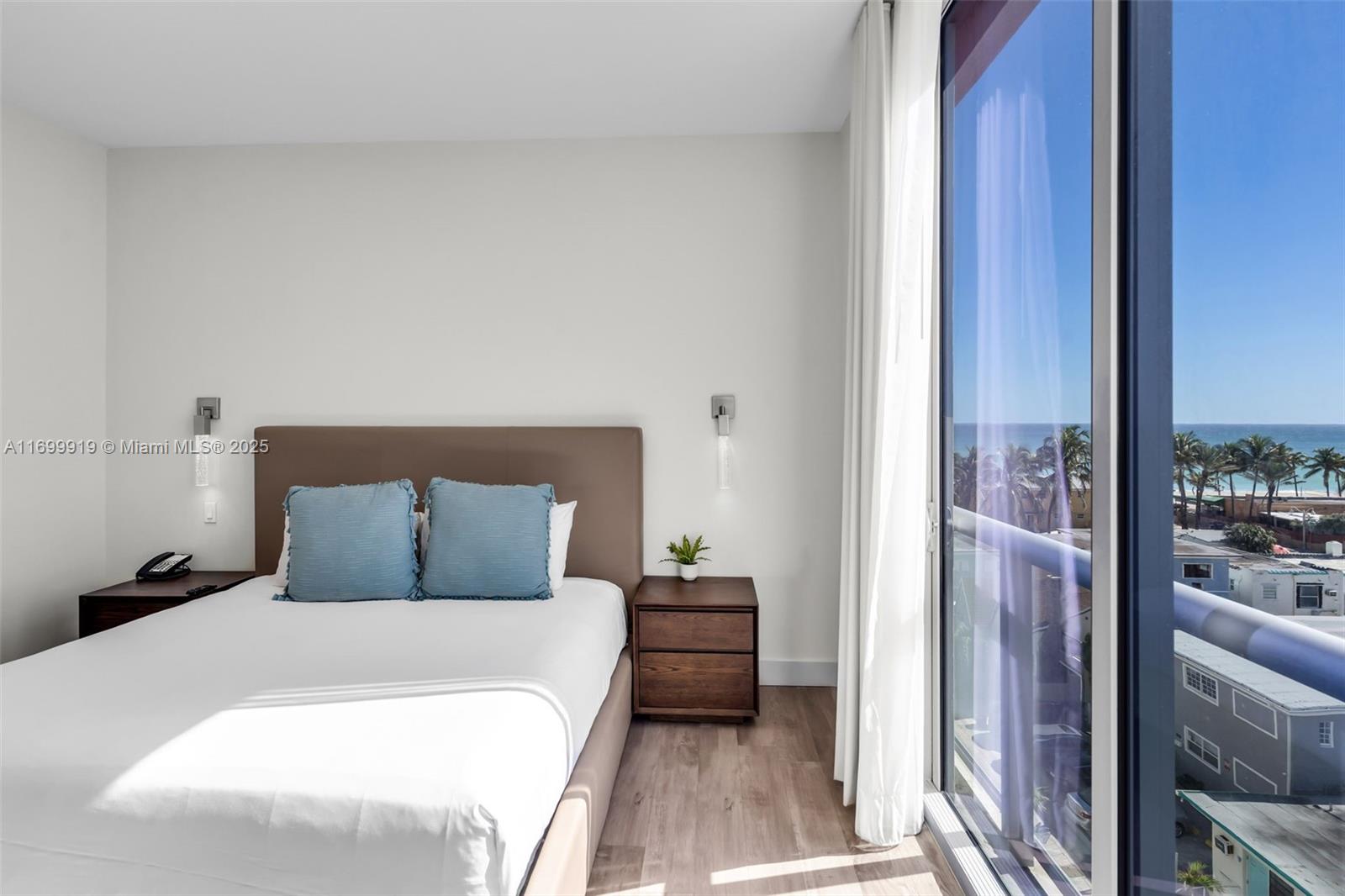 COSTA HOLLYWOOD CONDO - Residential