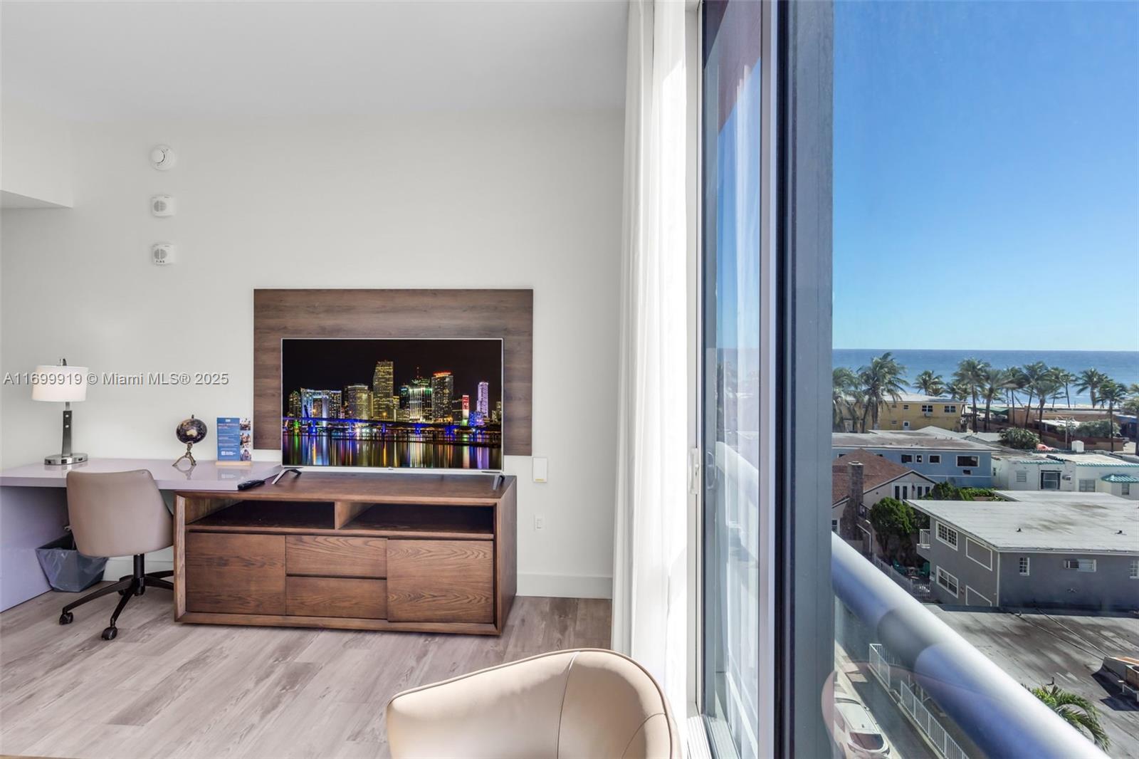 COSTA HOLLYWOOD CONDO - Residential