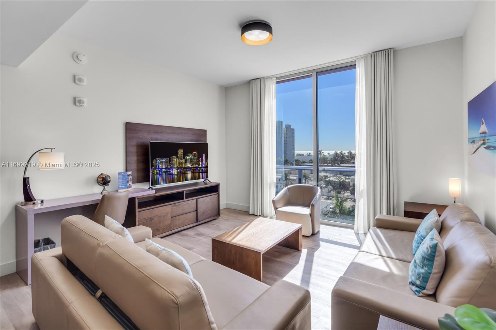 COSTA HOLLYWOOD CONDO - Residential