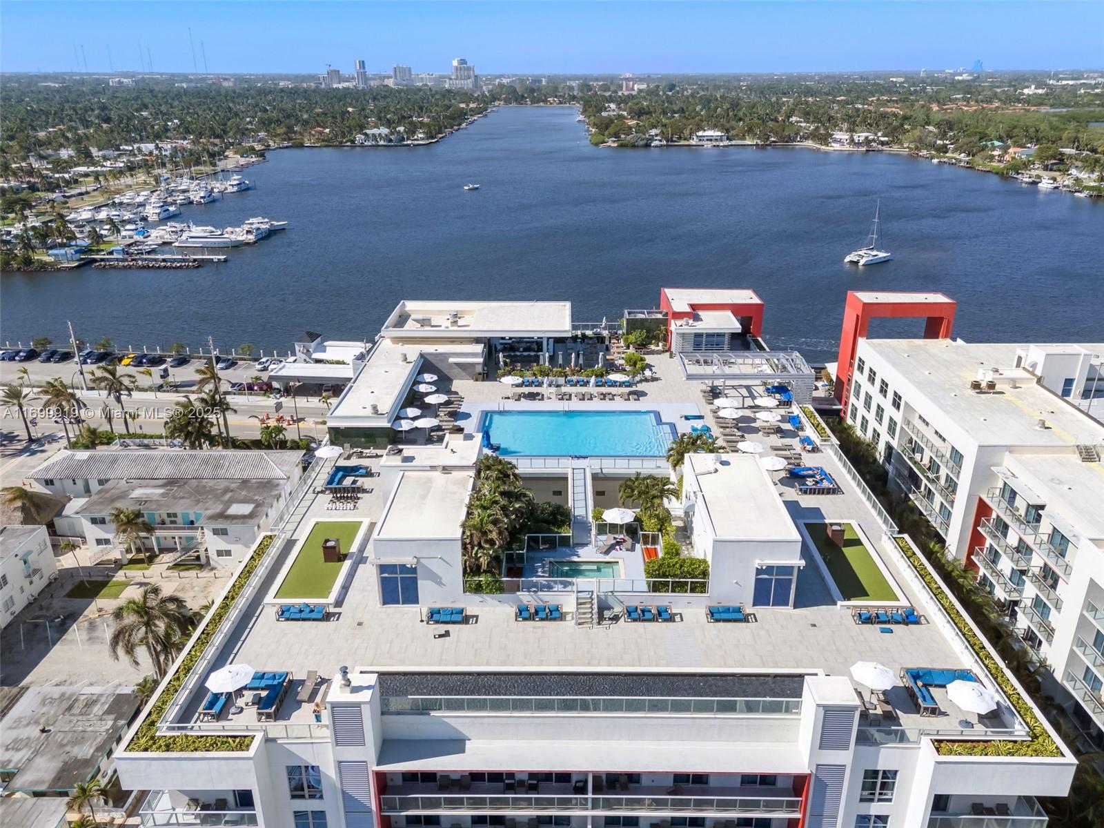 COSTA HOLLYWOOD CONDO - Residential