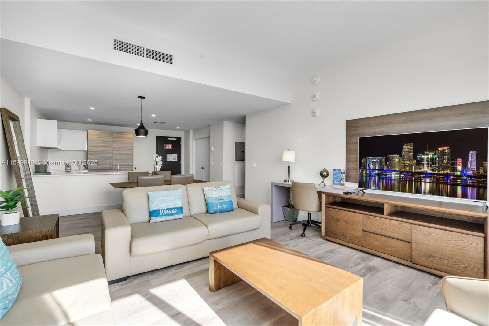 COSTA HOLLYWOOD CONDO - Residential