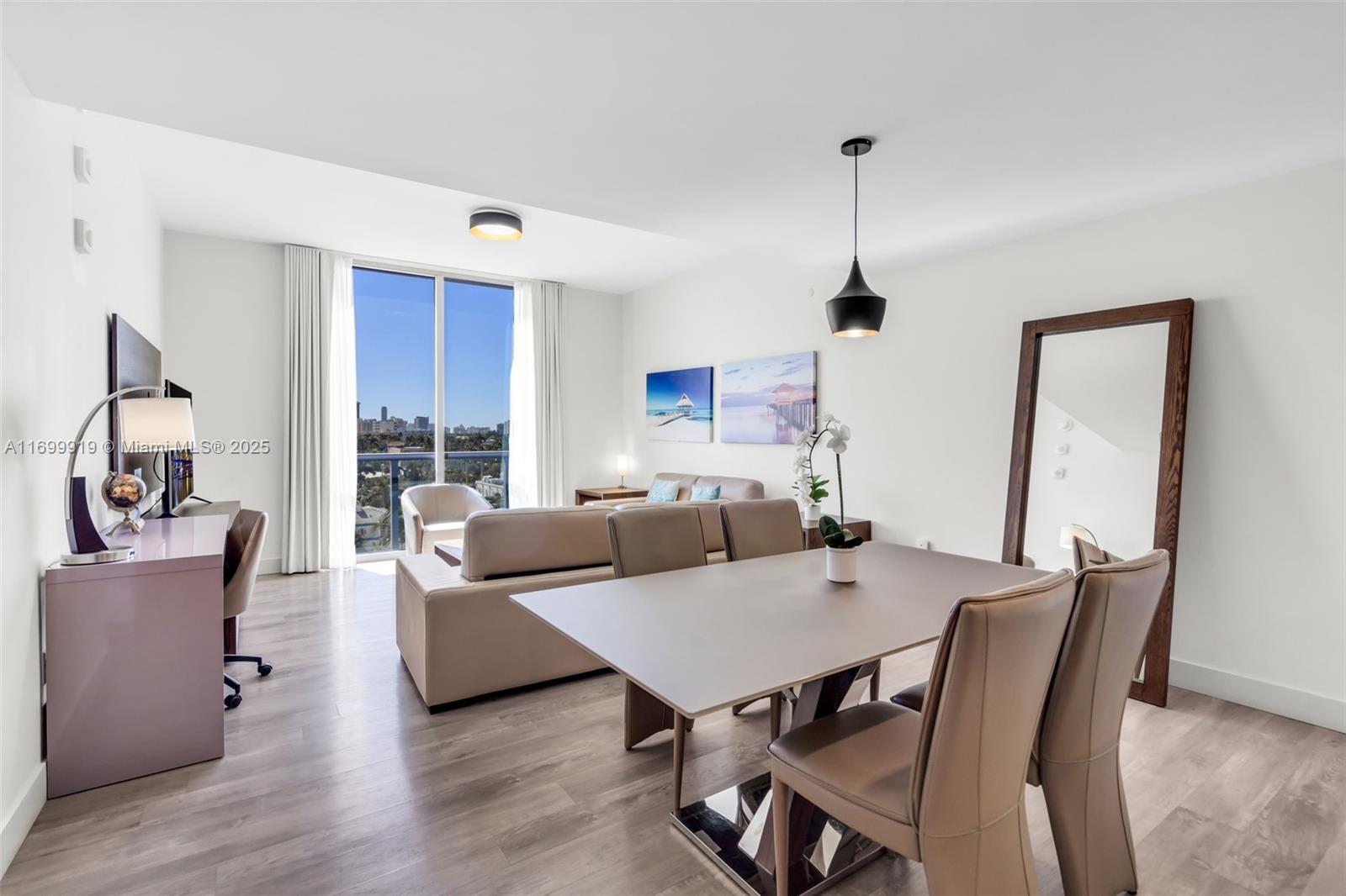 COSTA HOLLYWOOD CONDO - Residential