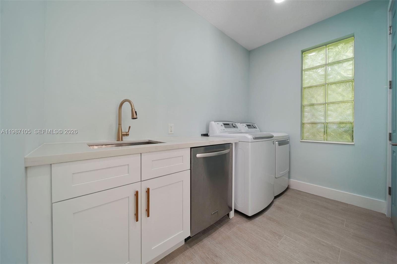 NEWHAVEN 7B PH 1 - Residential Lease