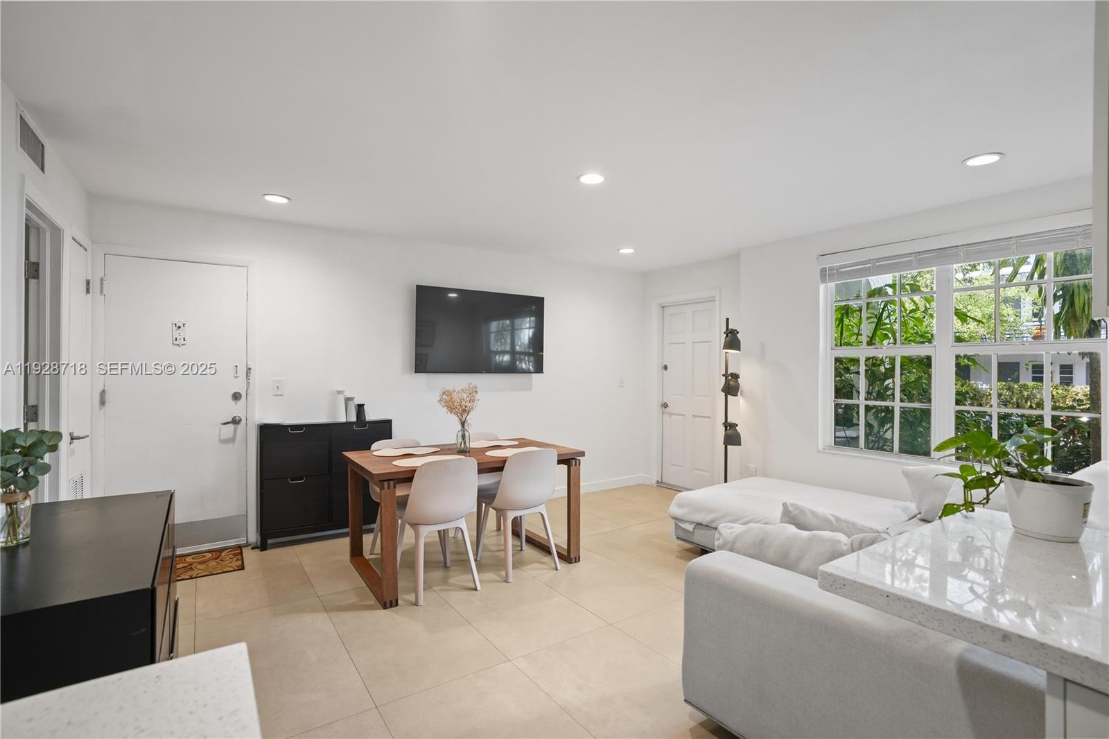 FRIENDLY CORNER CONDO - Residential