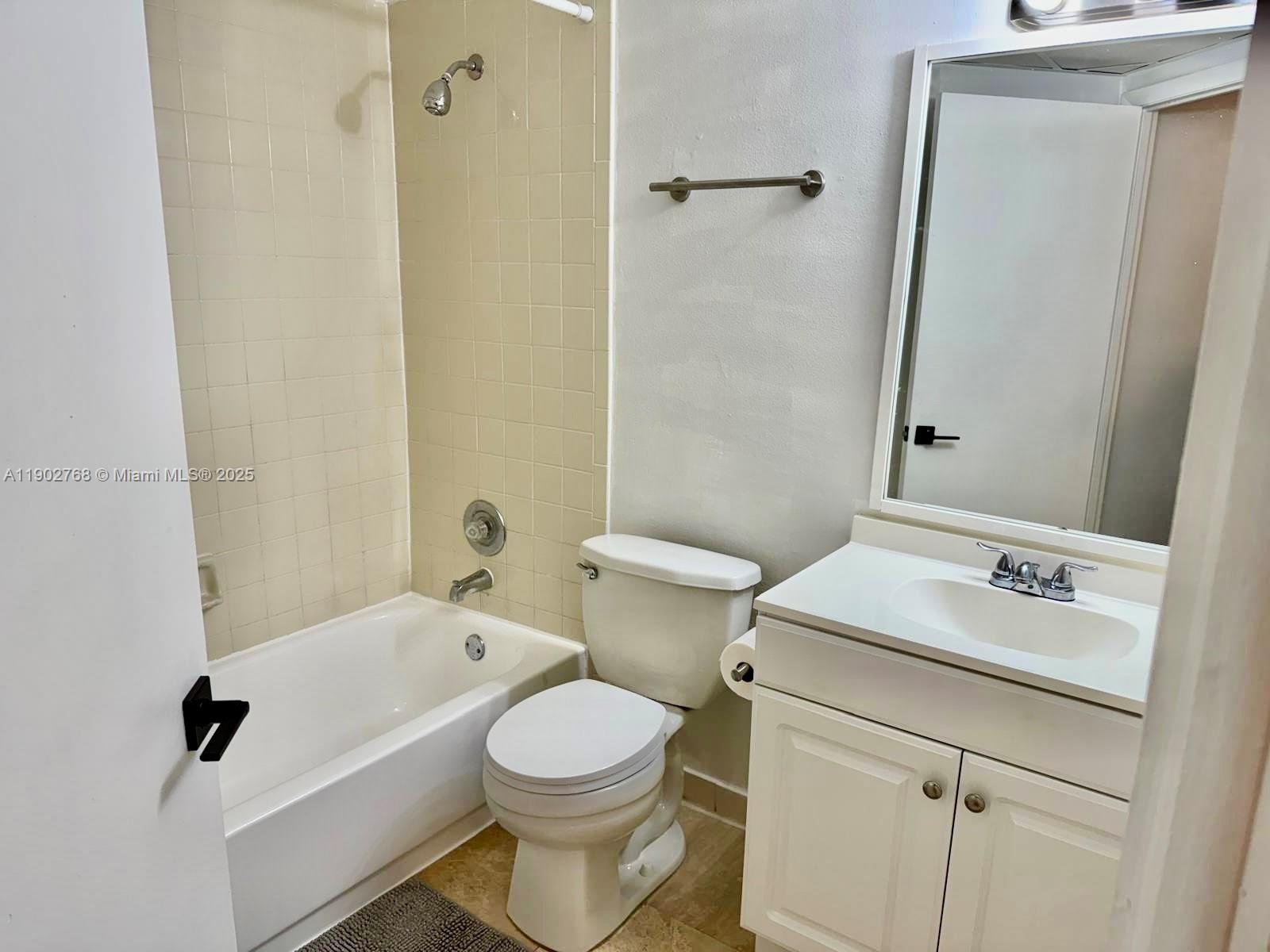 LAS VISTAS AT DORAL CONDO - Residential Lease