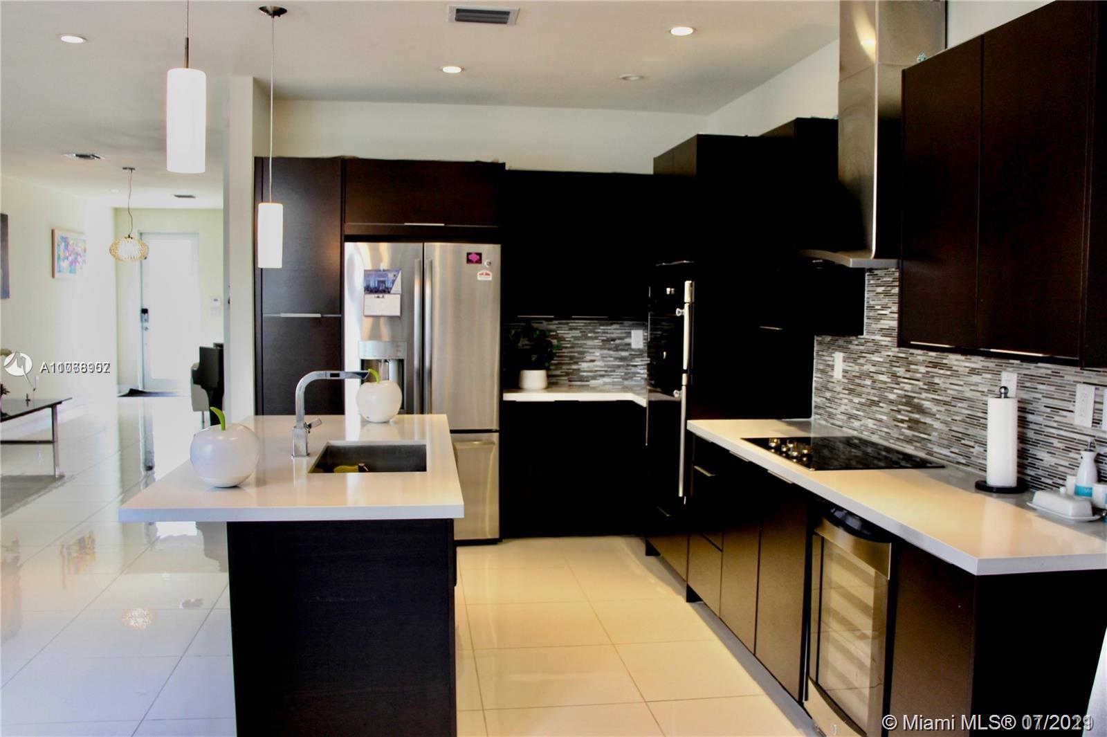 LANDMARK AT DORAL - Residential