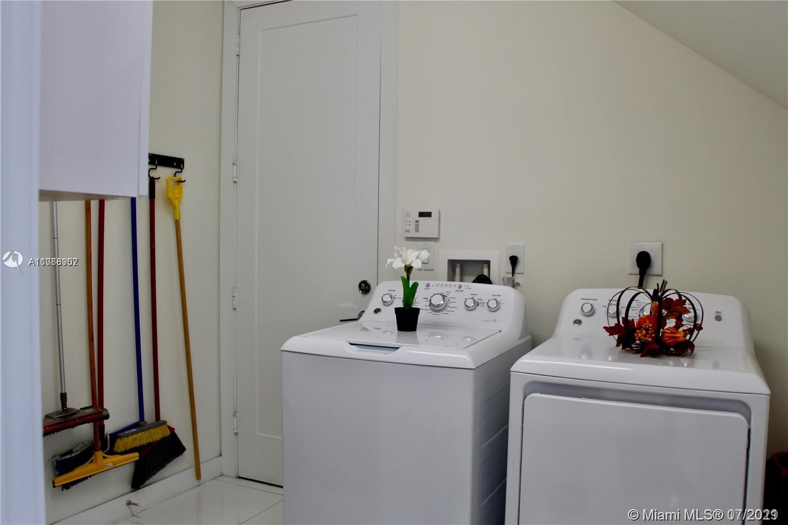 LANDMARK AT DORAL - Residential