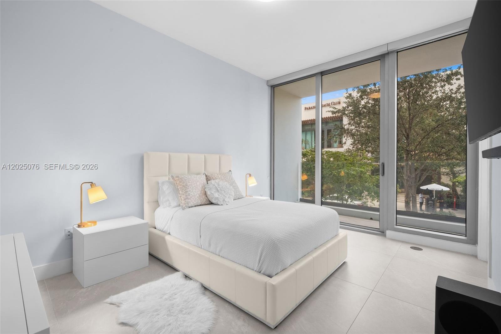 PARAISO BAY CONDO - Residential