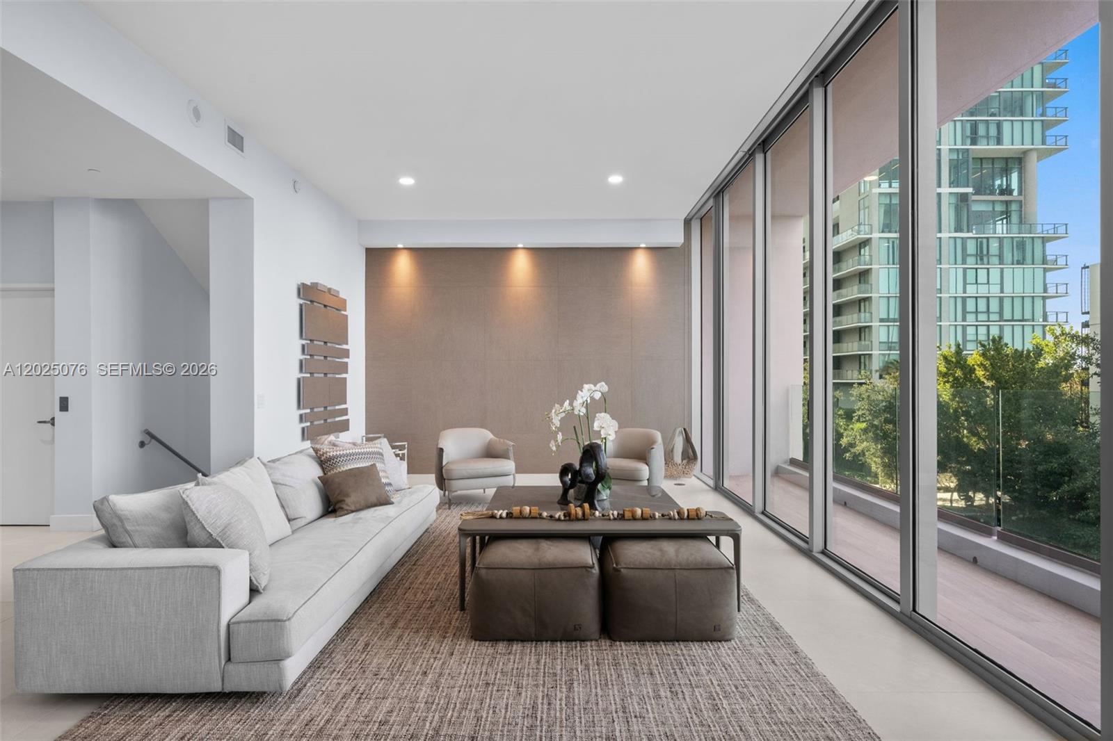 PARAISO BAY CONDO - Residential