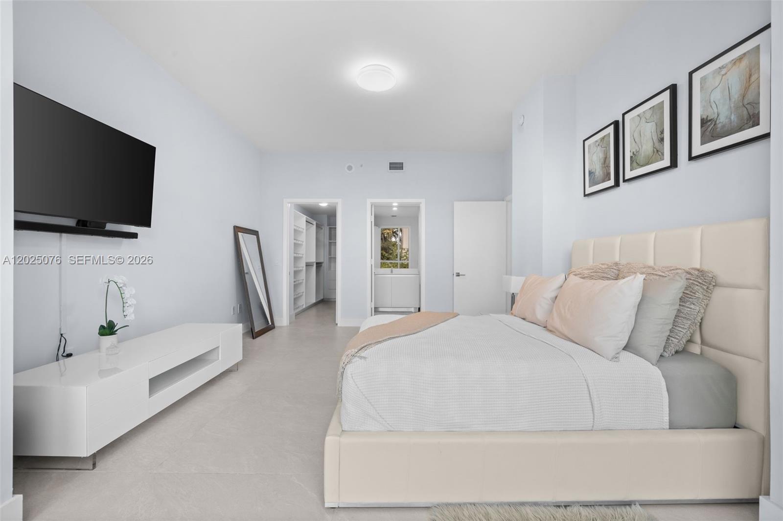 PARAISO BAY CONDO - Residential