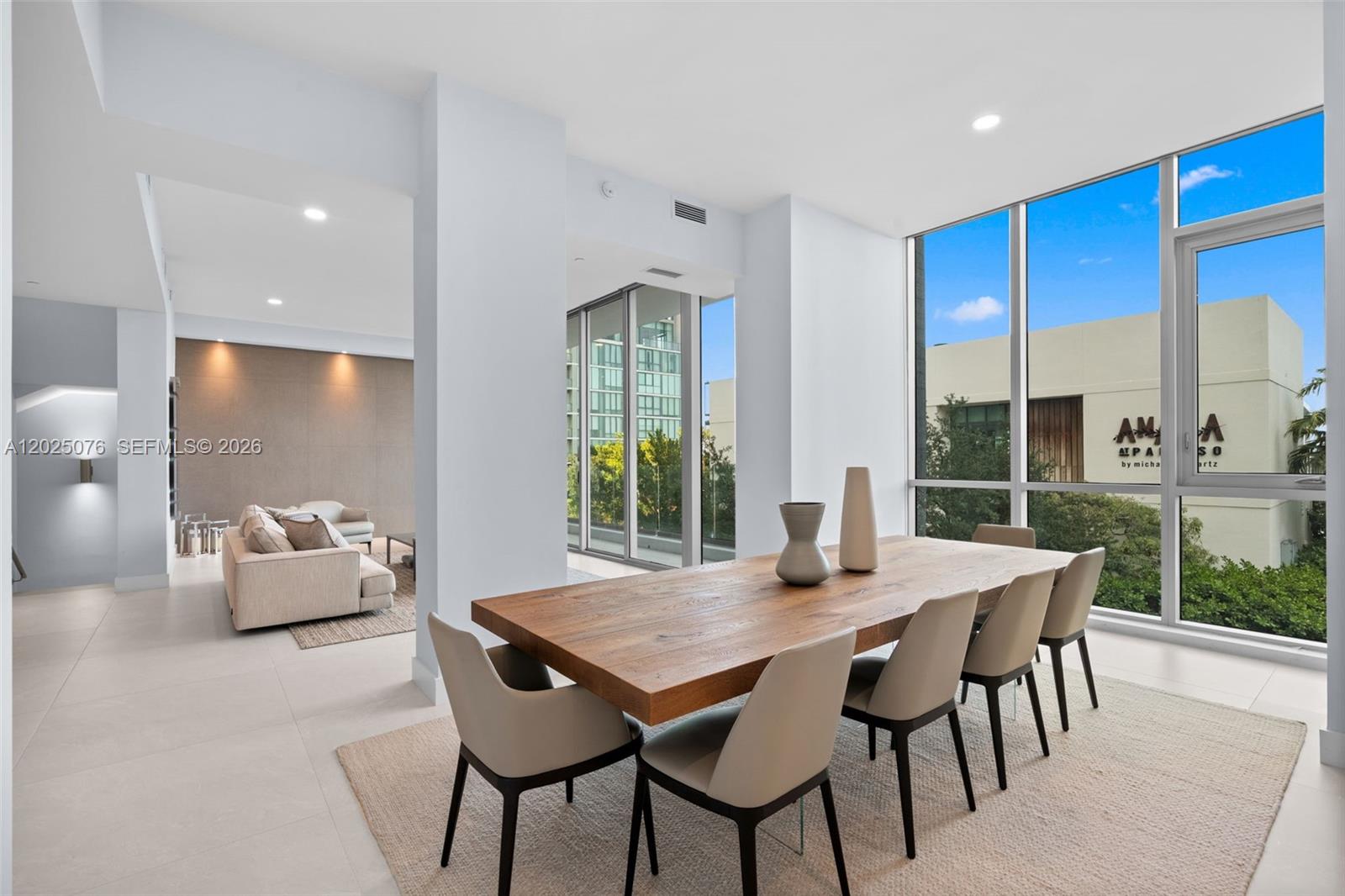 PARAISO BAY CONDO - Residential
