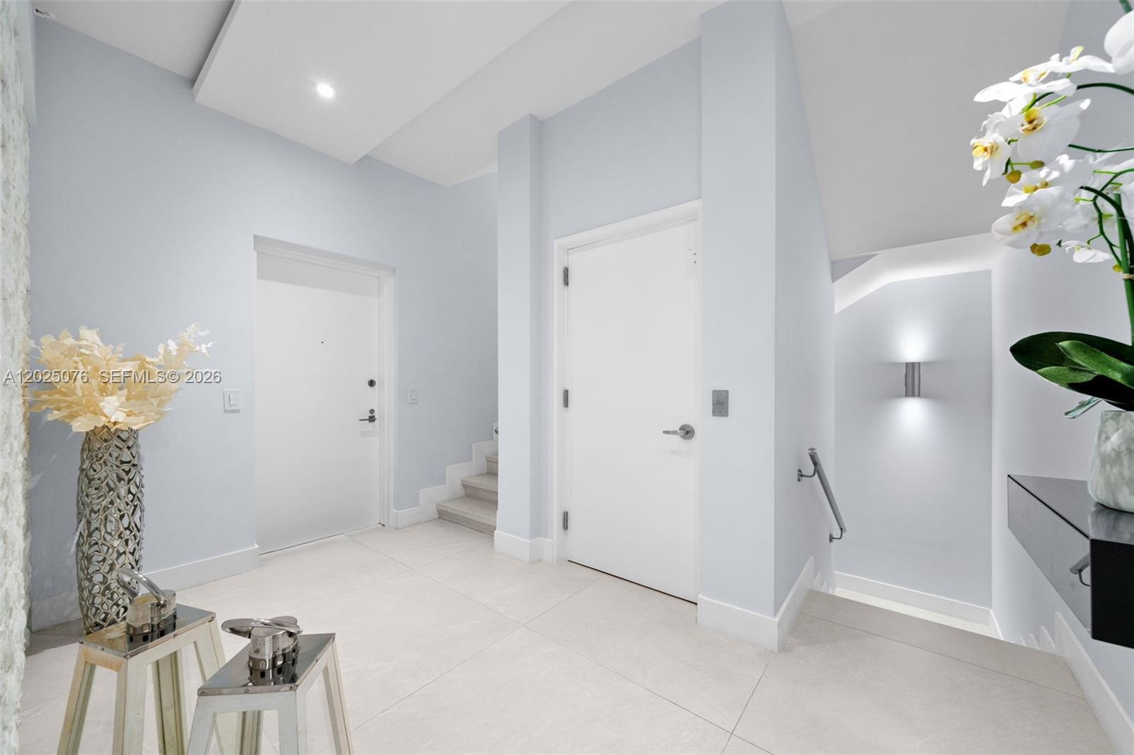PARAISO BAY CONDO - Residential