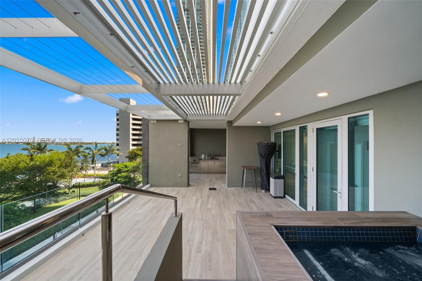 PARAISO BAY CONDO - Residential