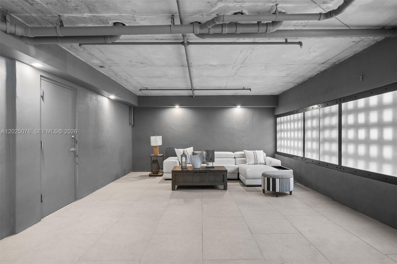PARAISO BAY CONDO - Residential