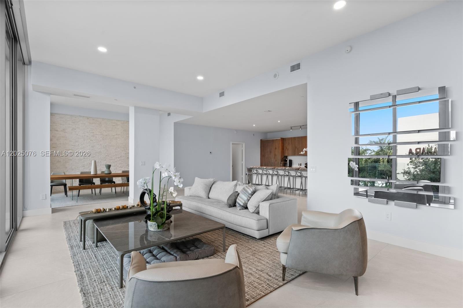 PARAISO BAY CONDO - Residential