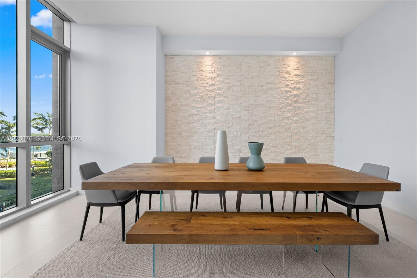 PARAISO BAY CONDO - Residential