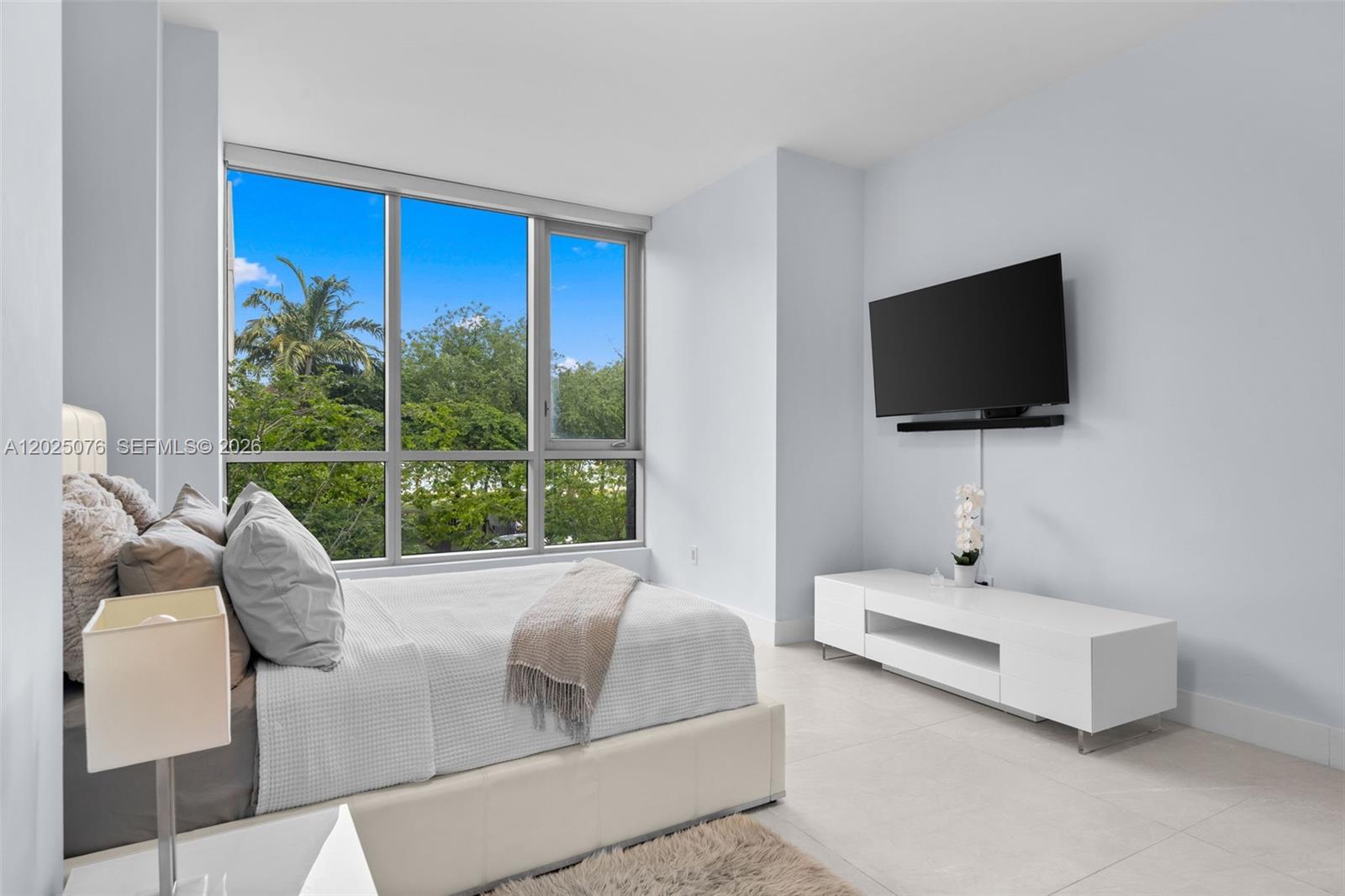 PARAISO BAY CONDO - Residential