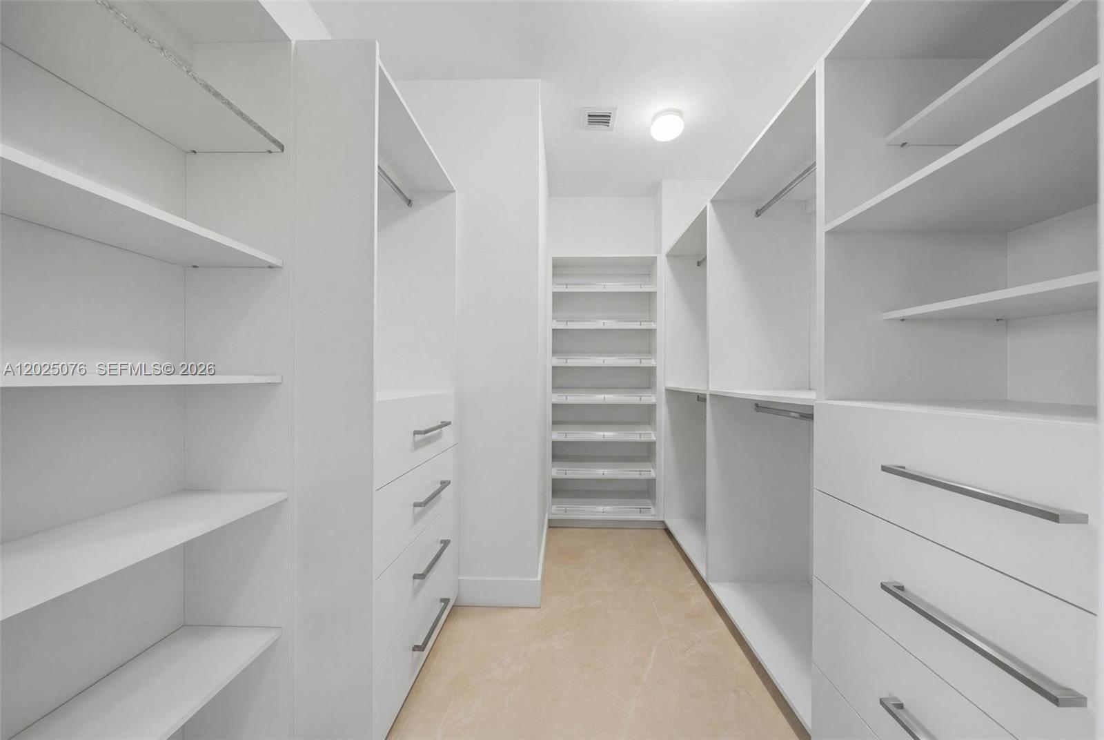 PARAISO BAY CONDO - Residential