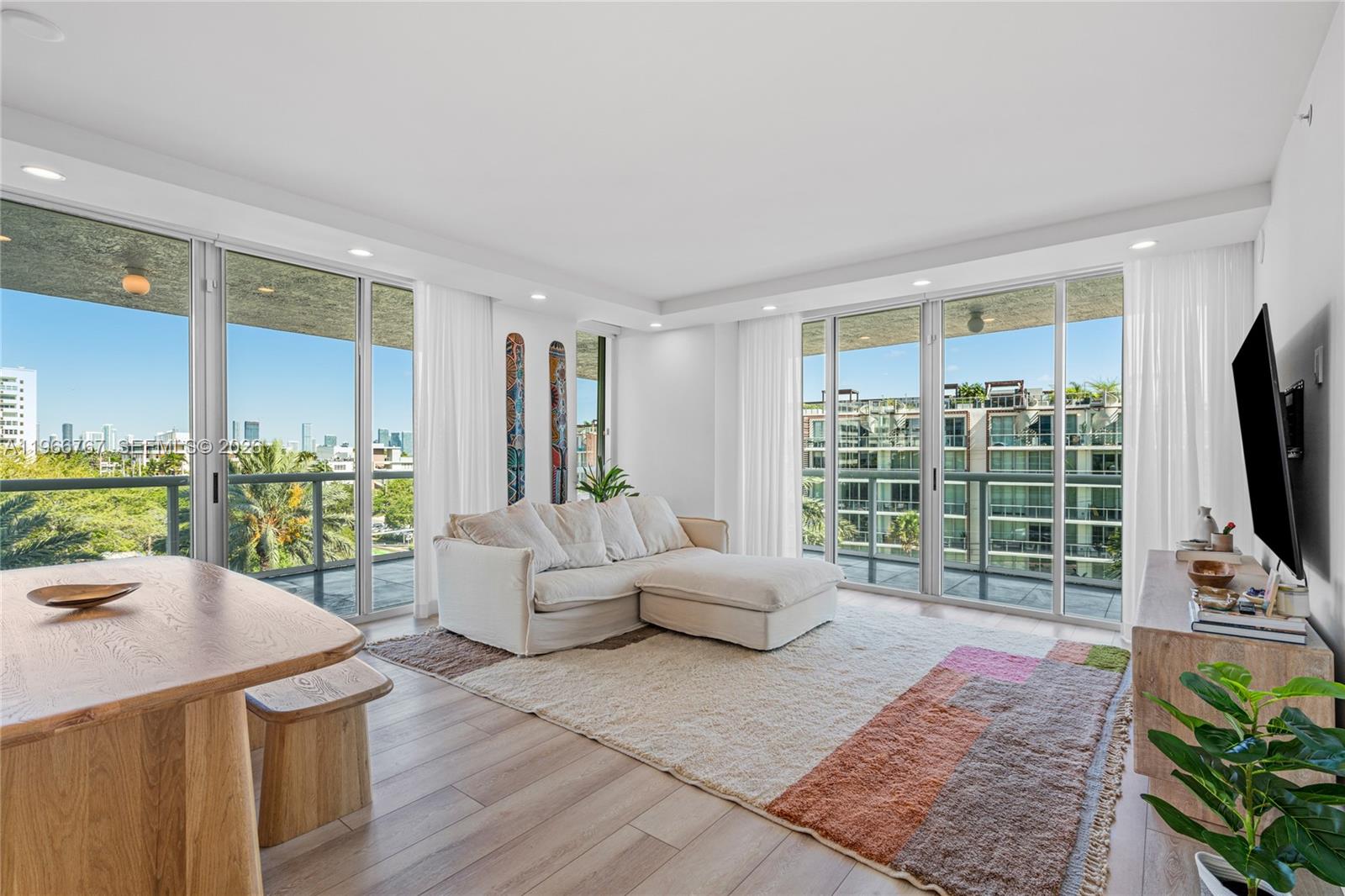 THE GRAND VENETIAN CONDO - Residential