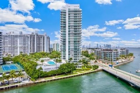 10 Venetian Way 501 Miami Beach FL 33139
