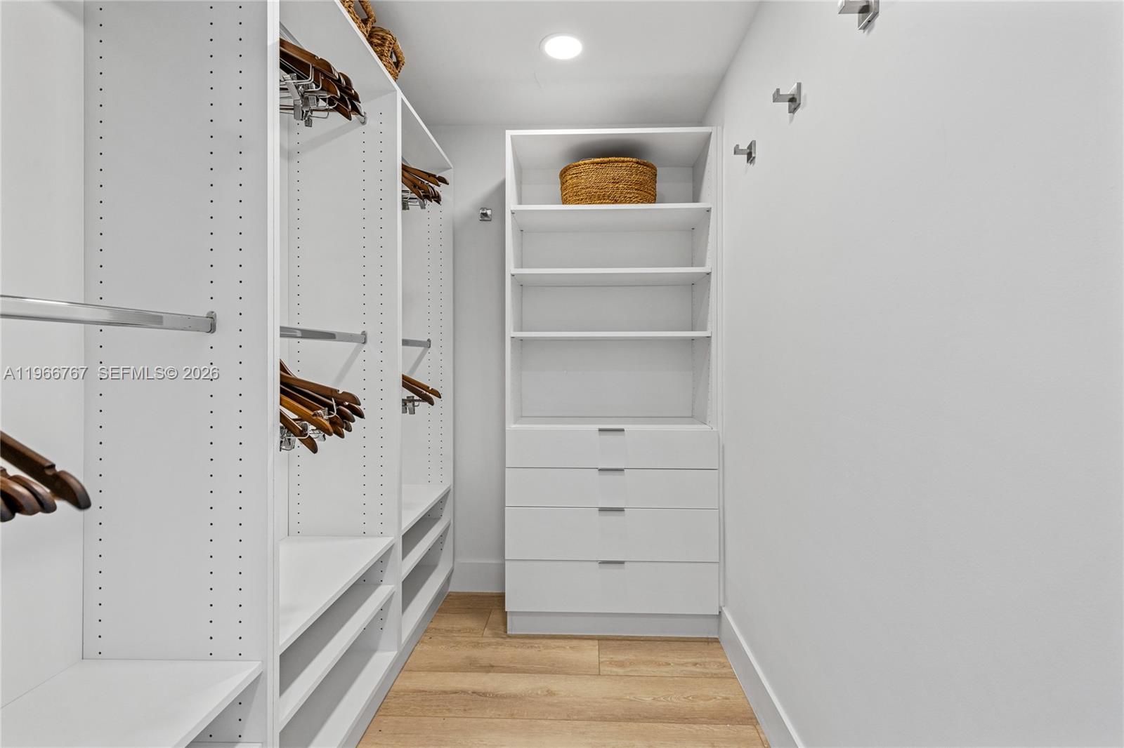 THE GRAND VENETIAN CONDO - Residential