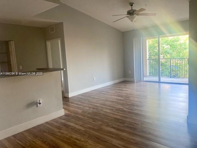 7930 N Nob Hill 304, Tamarac, FL, 33321/$253,000 3 7930 N Nob Hill 304