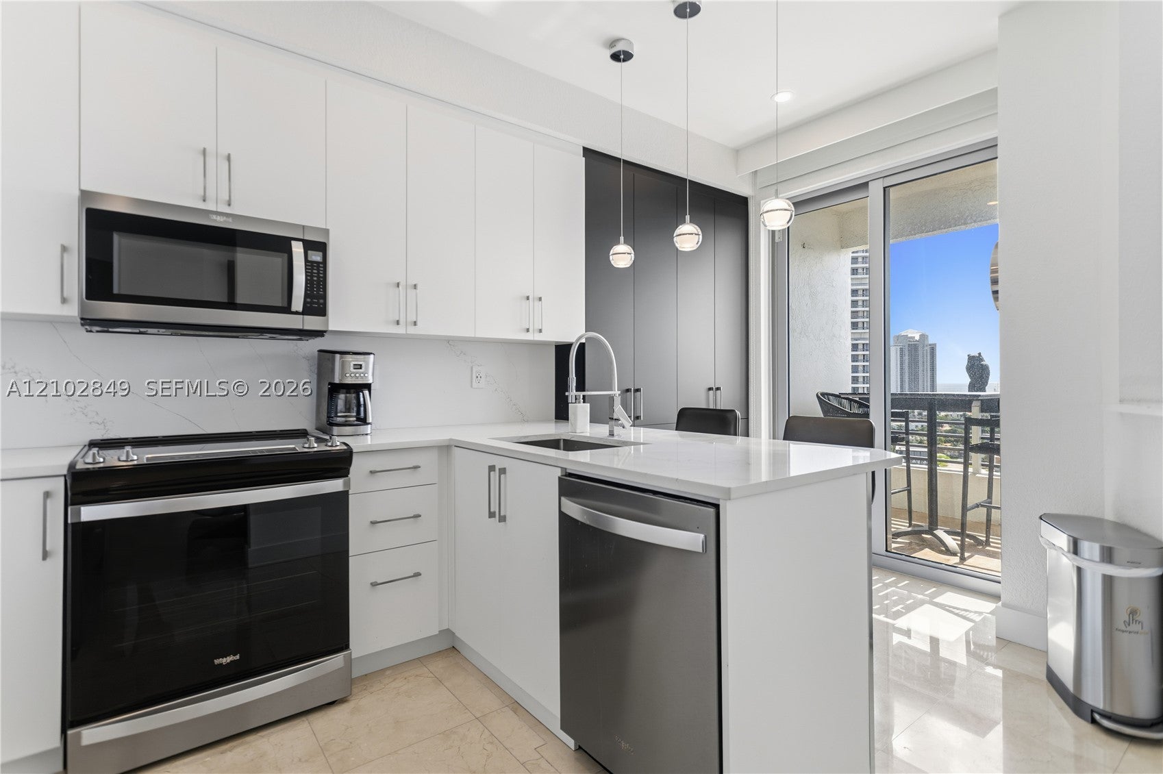 3600 Mystic Pointe Dr PH-16