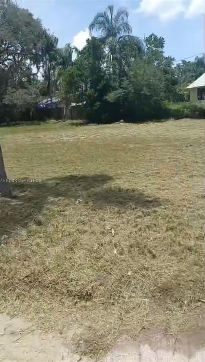 Corner vacant cleared lot, near Sebring High School and close to downtown Sebring, Perfect for development or investment.