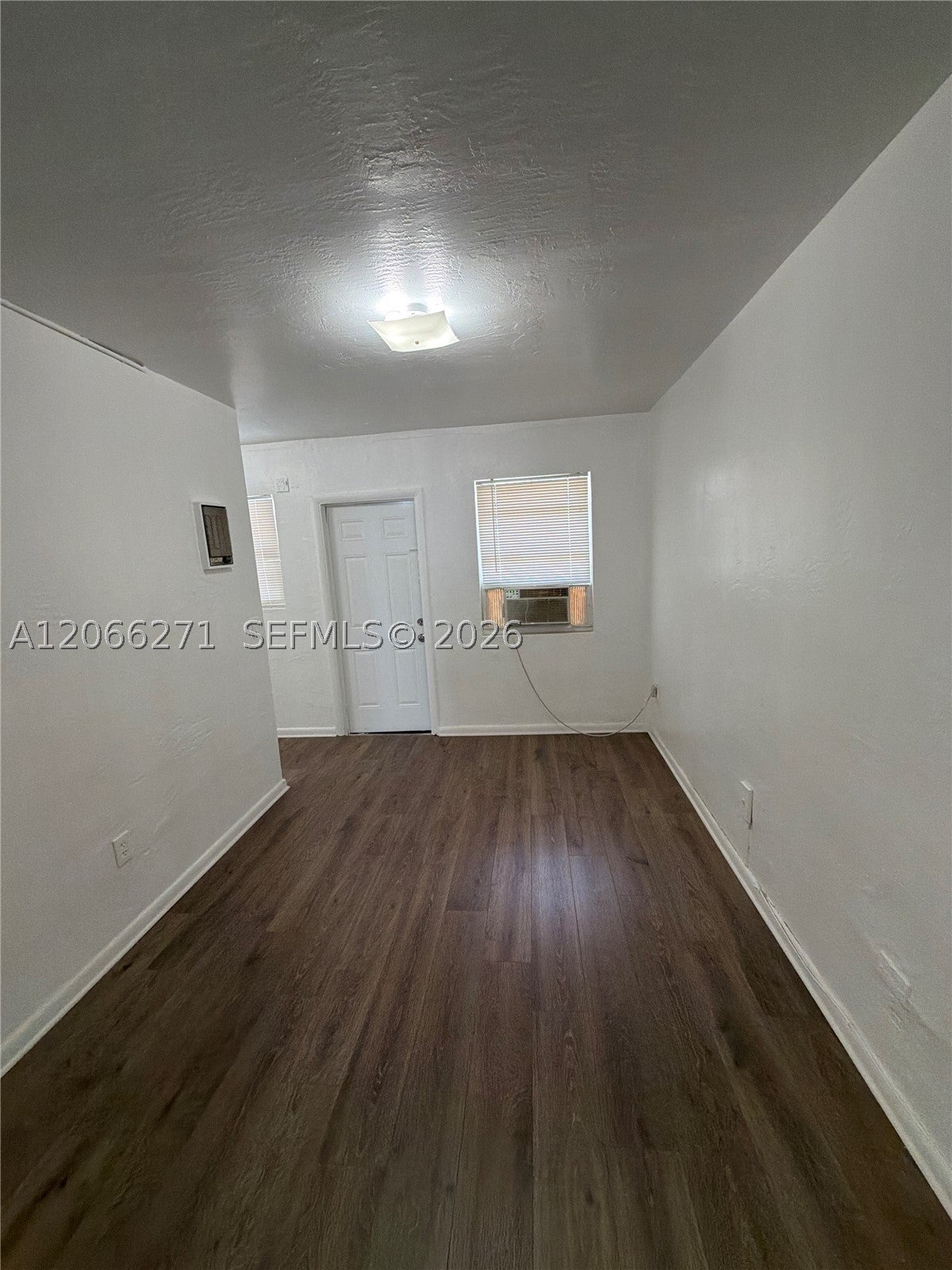 3669 Thomas Ave 8