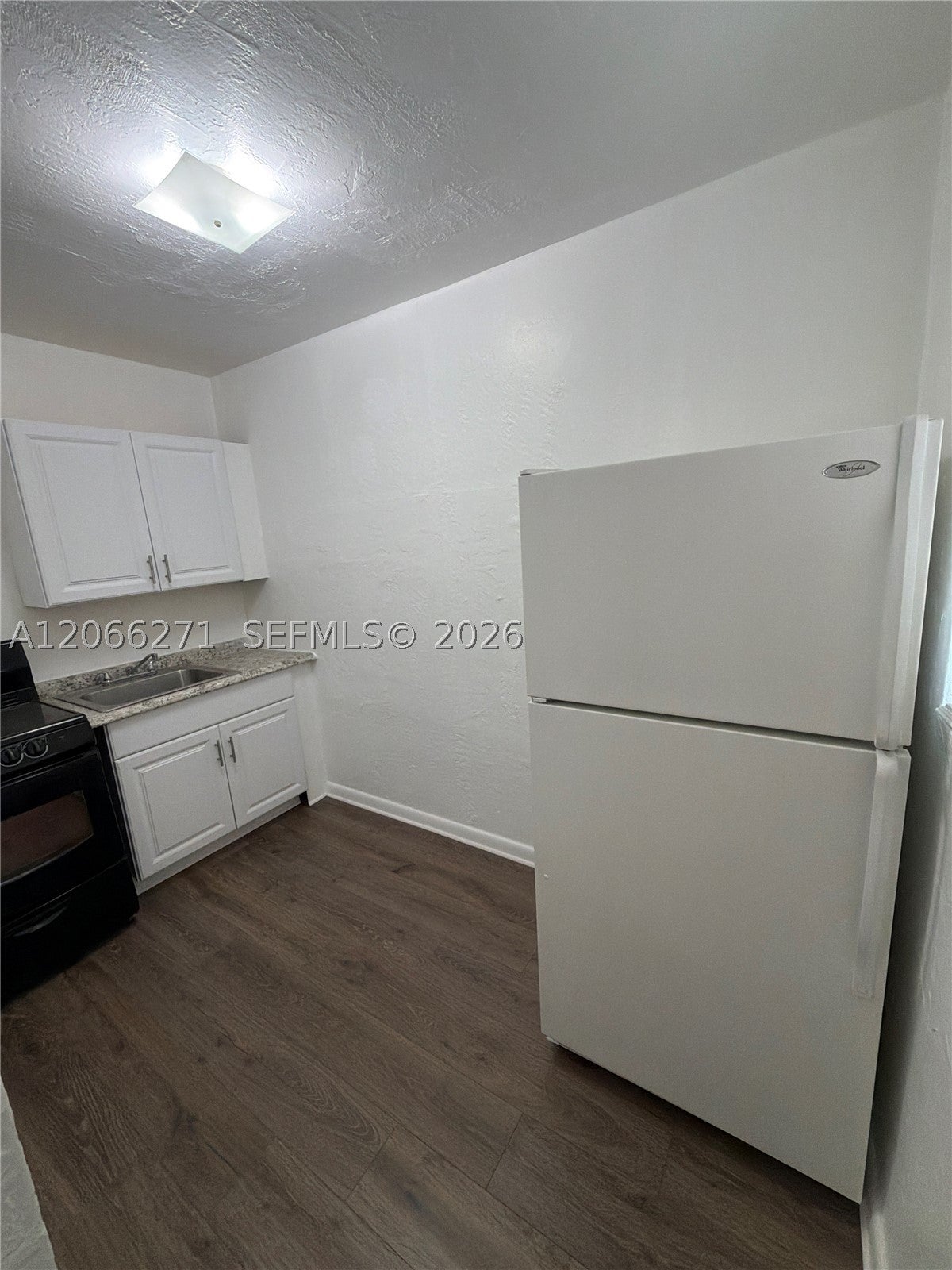 3669 Thomas Ave 8