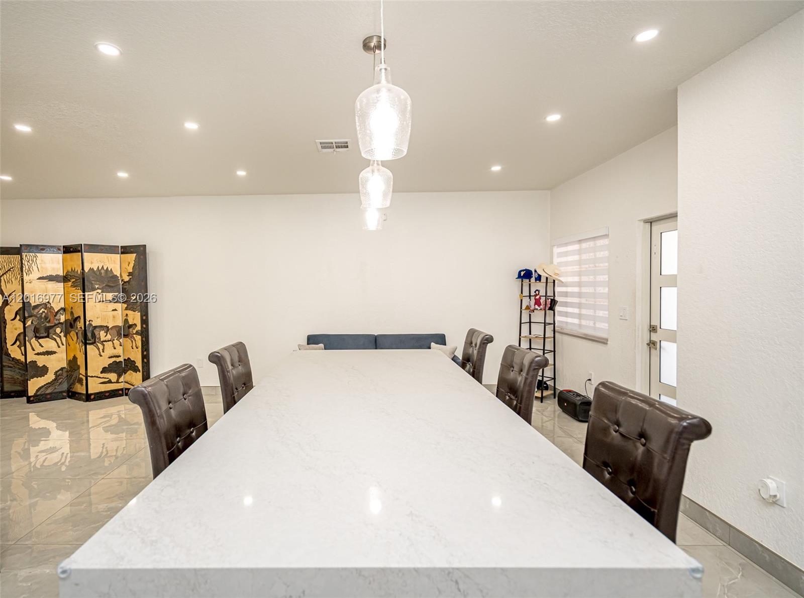 MANDARIN LAKES - Residential
