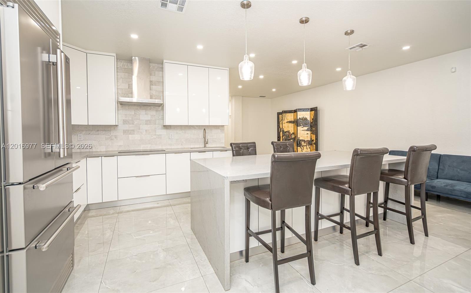 MANDARIN LAKES - Residential