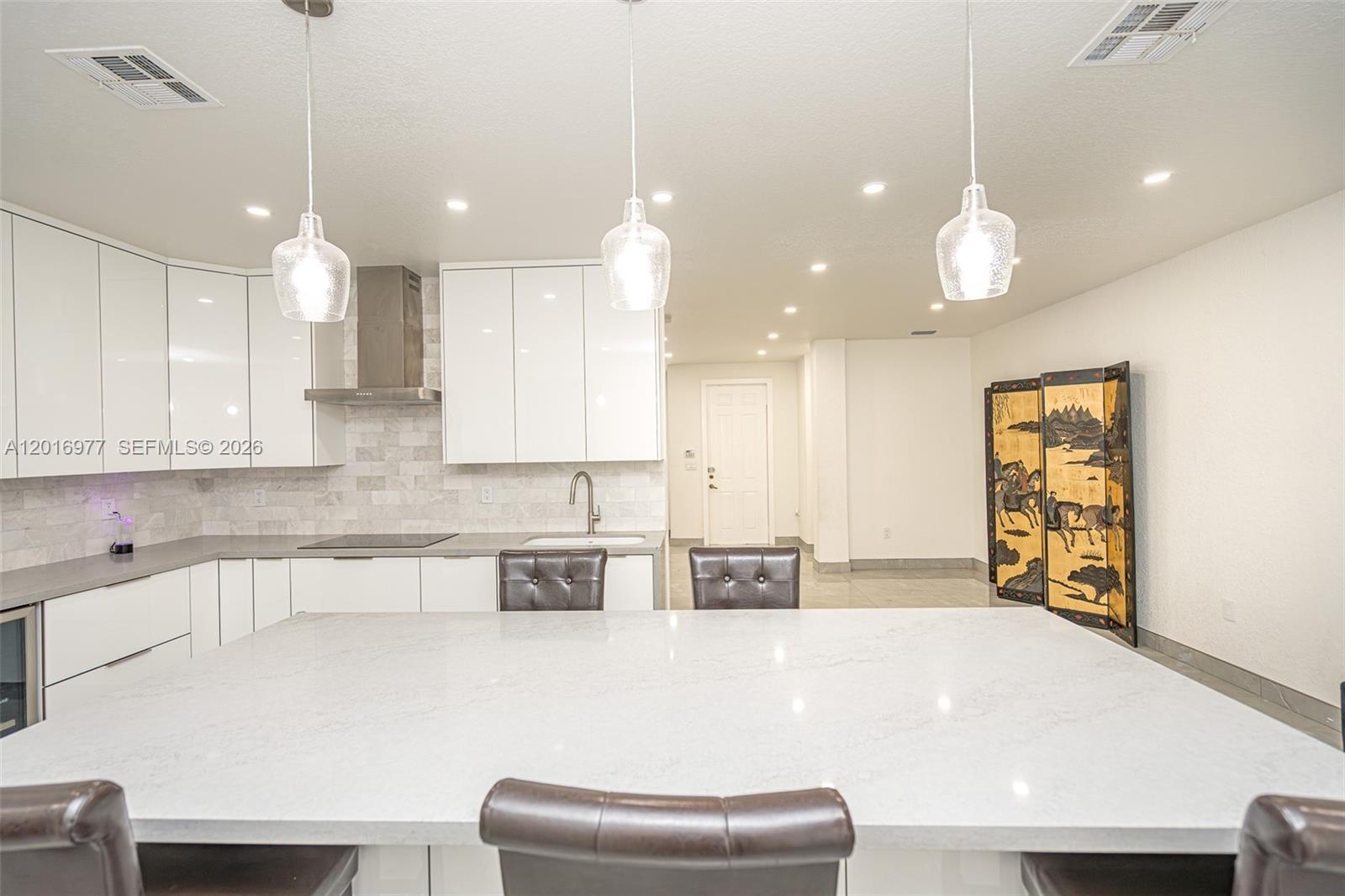 MANDARIN LAKES - Residential