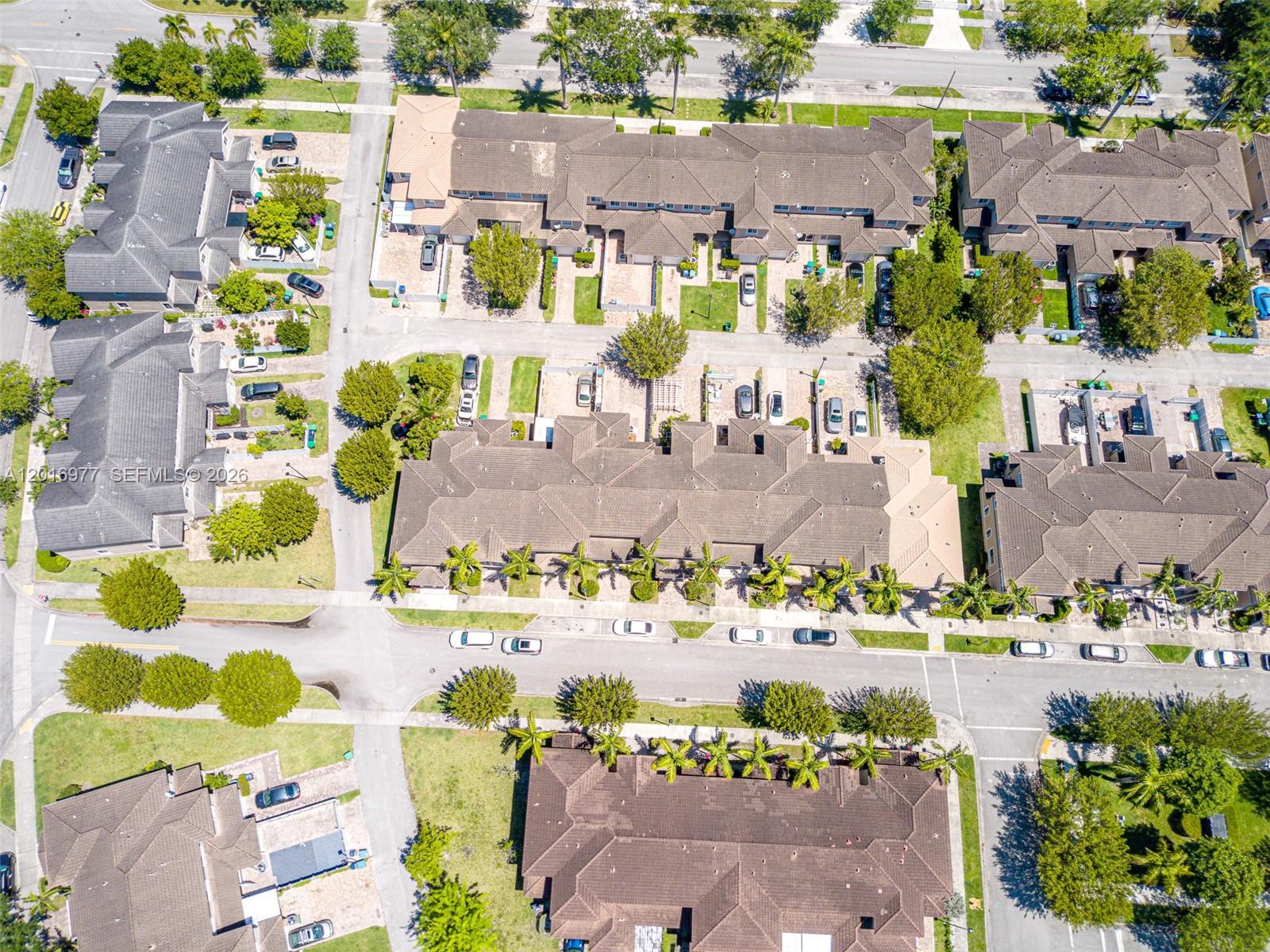MANDARIN LAKES - Residential
