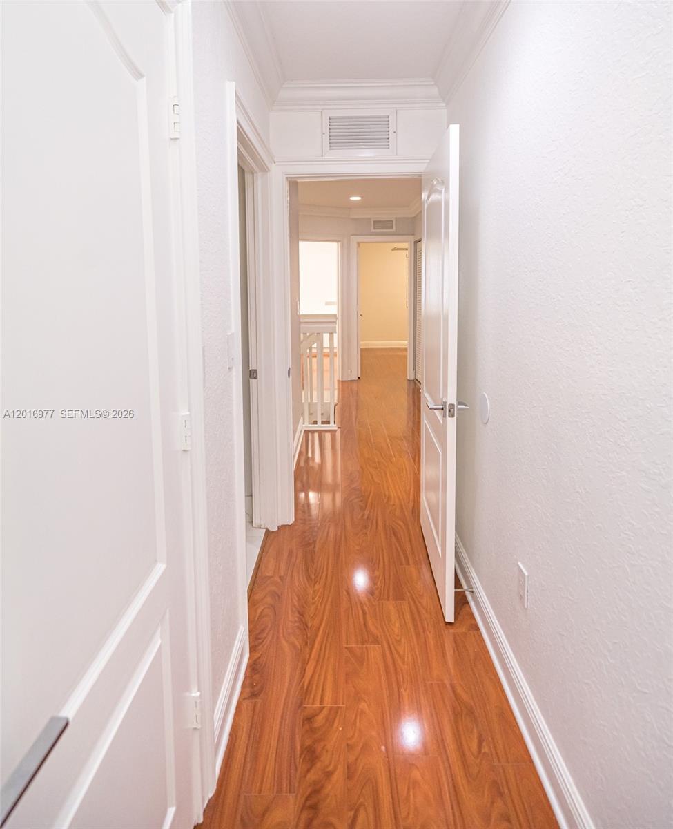 MANDARIN LAKES - Residential