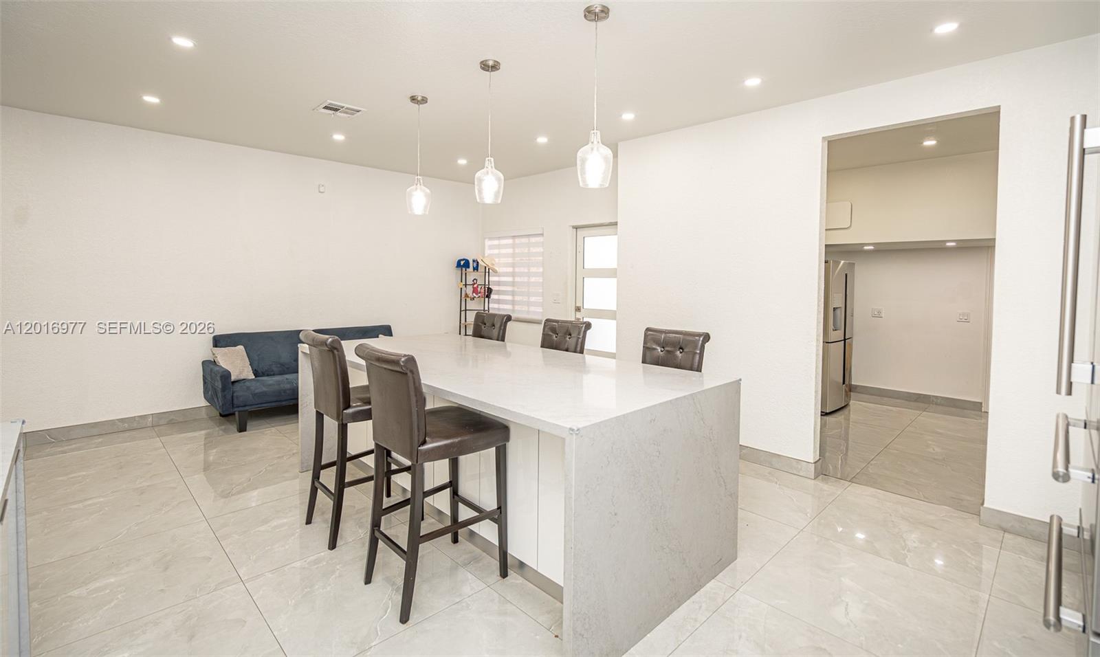 MANDARIN LAKES - Residential