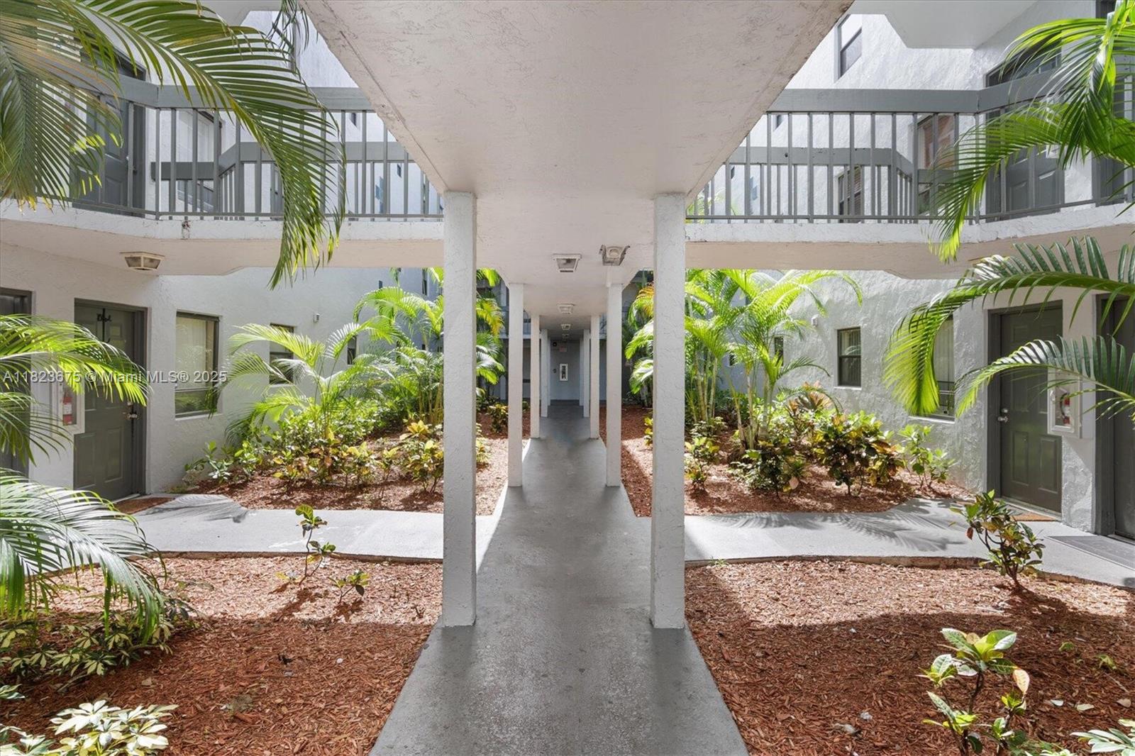 PRESIDENTIAL GOLFVIEW - Residential