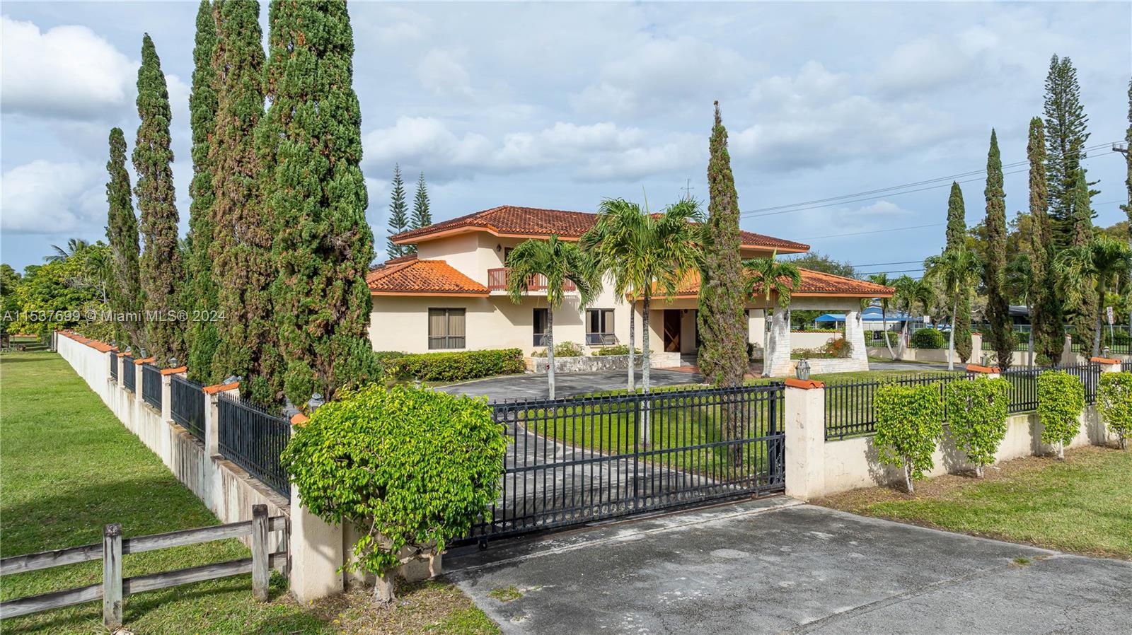 MILLER DRIVE ESTATES - Residential