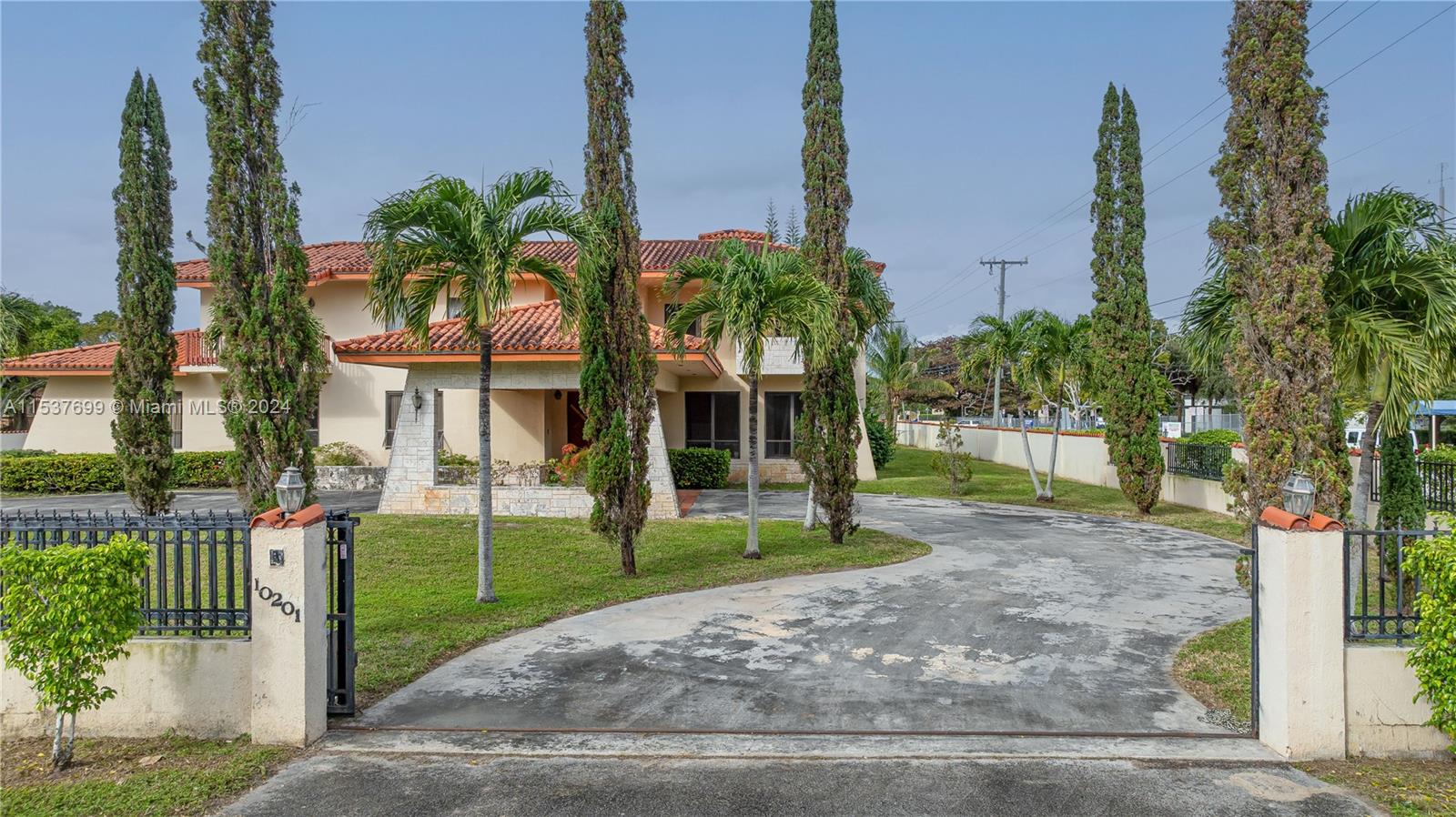 MILLER DRIVE ESTATES - Residential